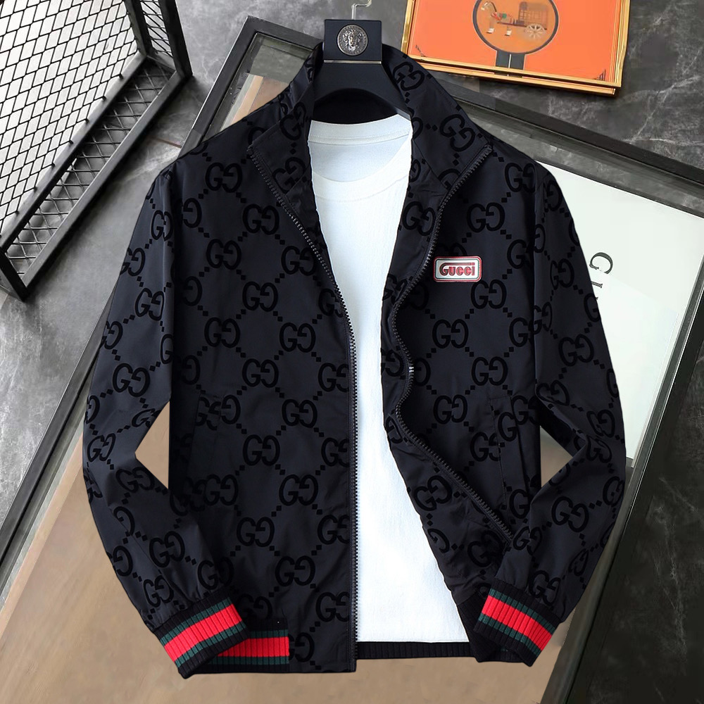NO:737188,Gucci's 2026 spring new jacket, the new product on the show is in perfect condition, comfortable and warm, complete with three colors, full and attractive color, very outstanding design, easily upgrades the fashion sense, extremely elegant and rigorous workmanship, neat and meticulous wiring!  A masterpiece from a famous designer!  The upper body does not look bloated and is super handsome!  Available sizes M ~ XXXL,,jackets & coats,jackets & coats,19860909古奇 2026开春新款夹克外套,秀场新品品相非常完美,舒适保暖,三标齐全色泽饱满诱人,非常出彩的设计,轻松将时髦感进阶,做工极为考究严谨,走线工整细致！大牌设计师巨作！上身不显臃肿、超级帅气！现货码数M ～ XXXL,,jackets & coats,jackets & coats,,Men's clothing