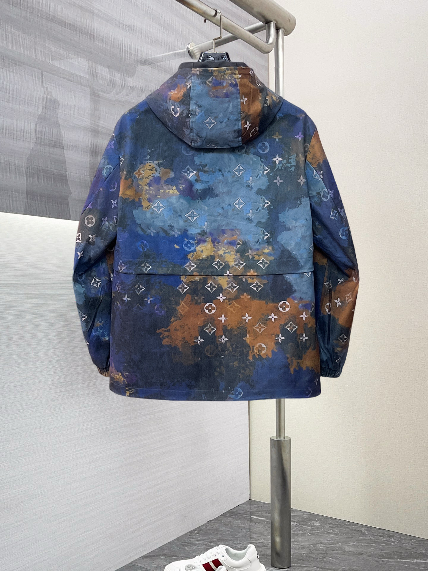 Alternative view of Louis Vuitton Jacket 08972