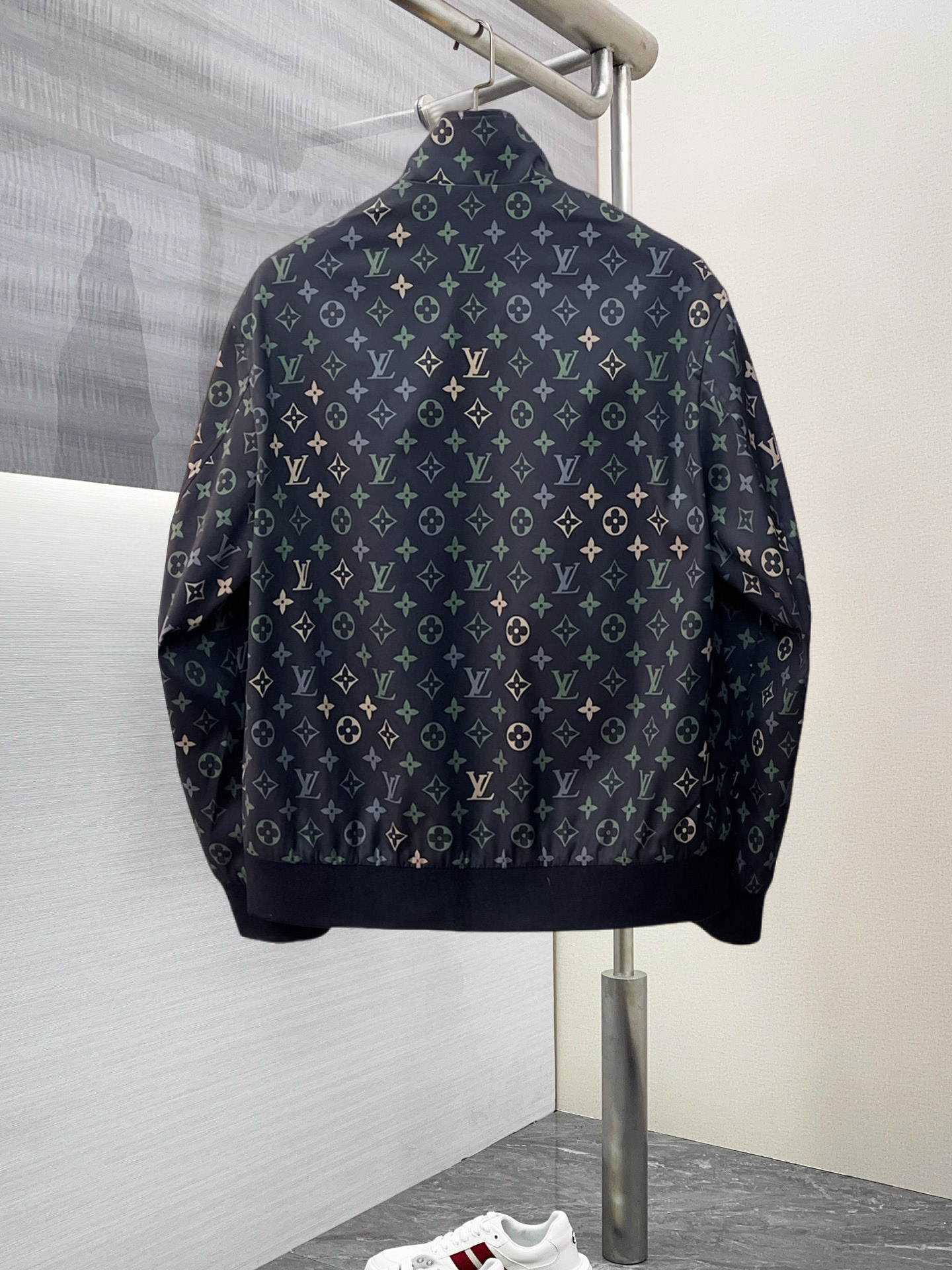 Alternative view of Louis Vuitton Jacket 08969