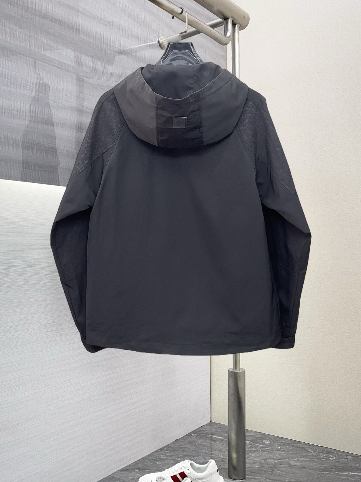 Alternative view of Louis Vuitton Jacket 08937