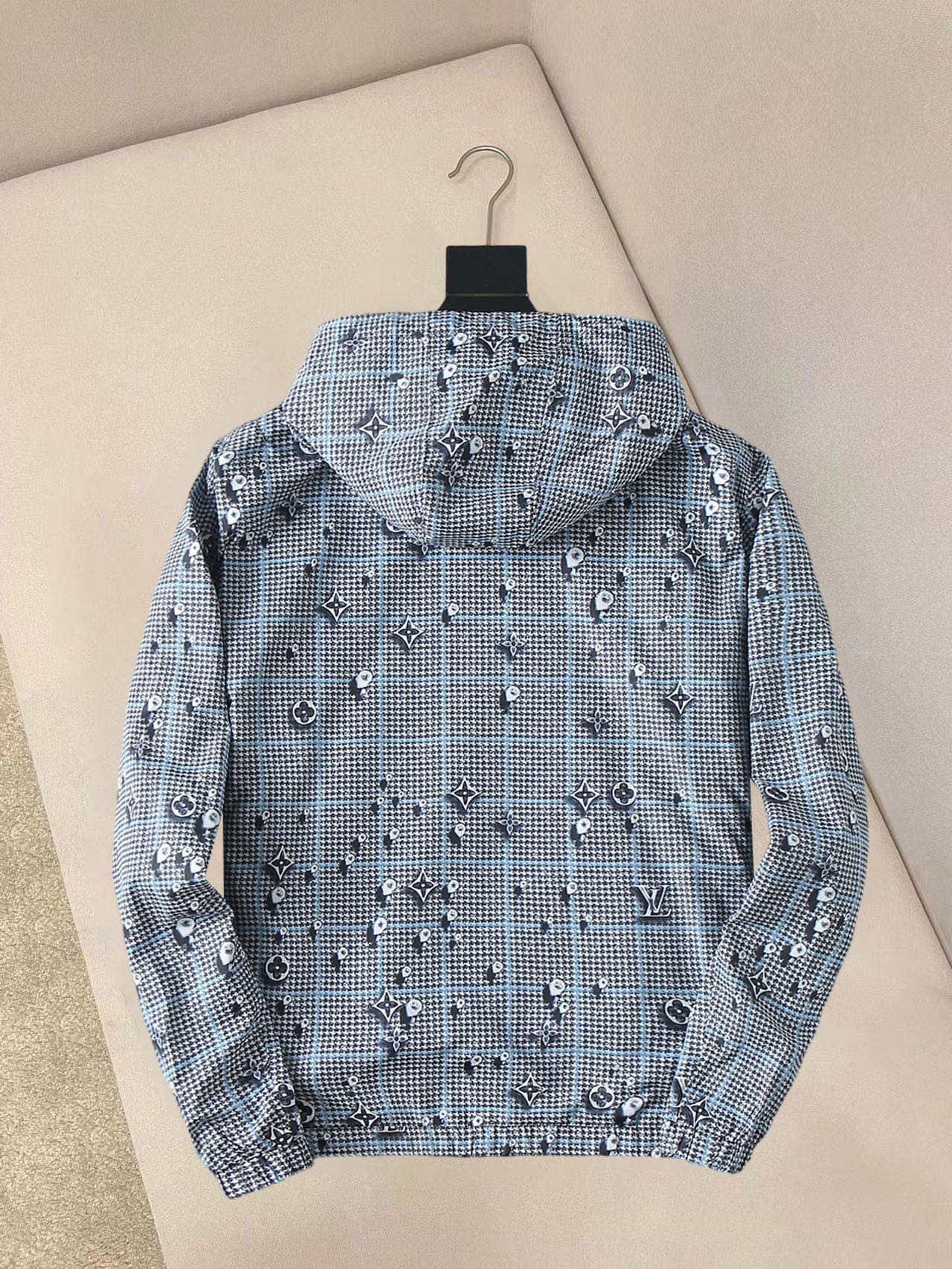 Alternative view of Louis Vuitton Jacket 01909
