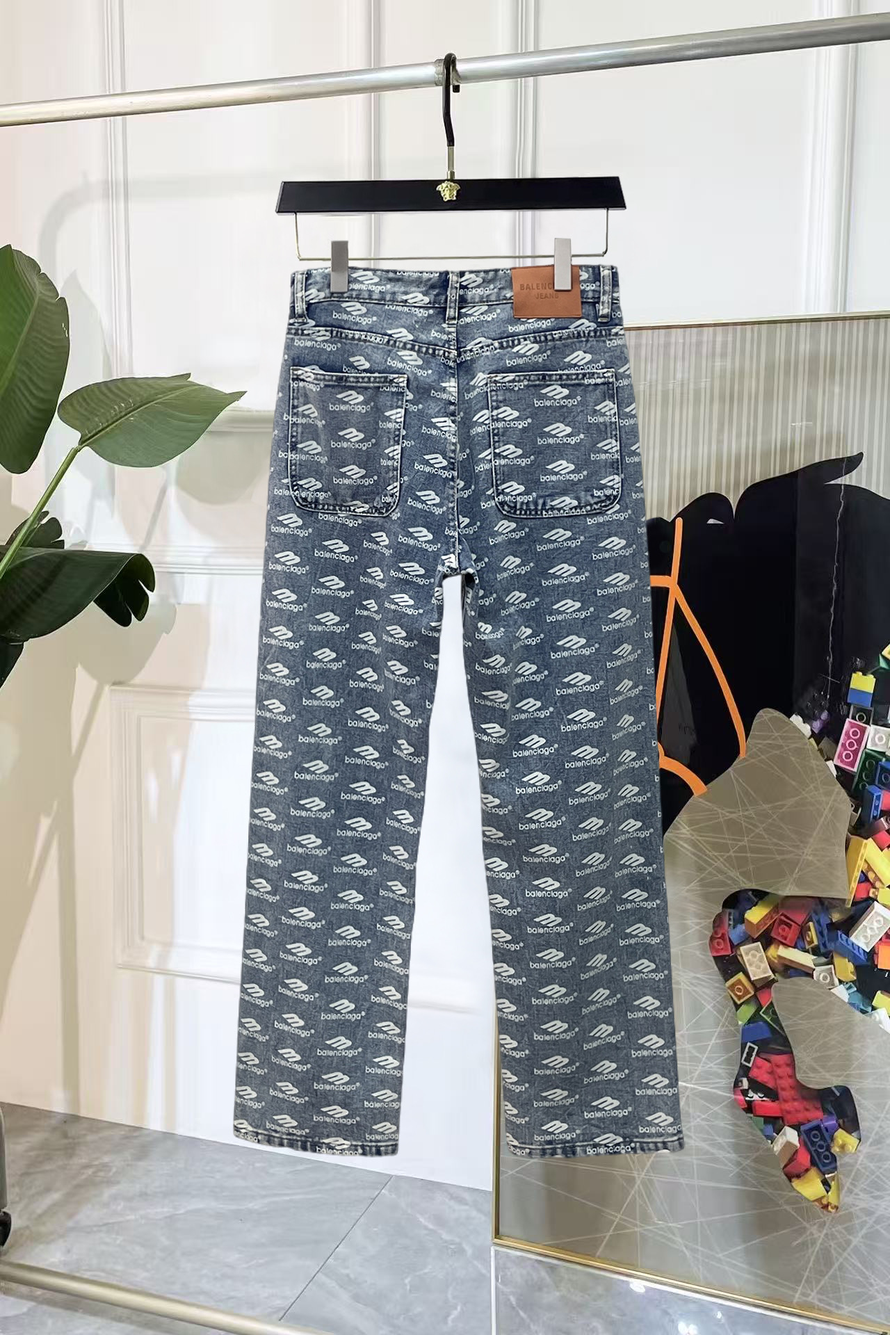 Alternative view of Balenciaga Jeans 08778
