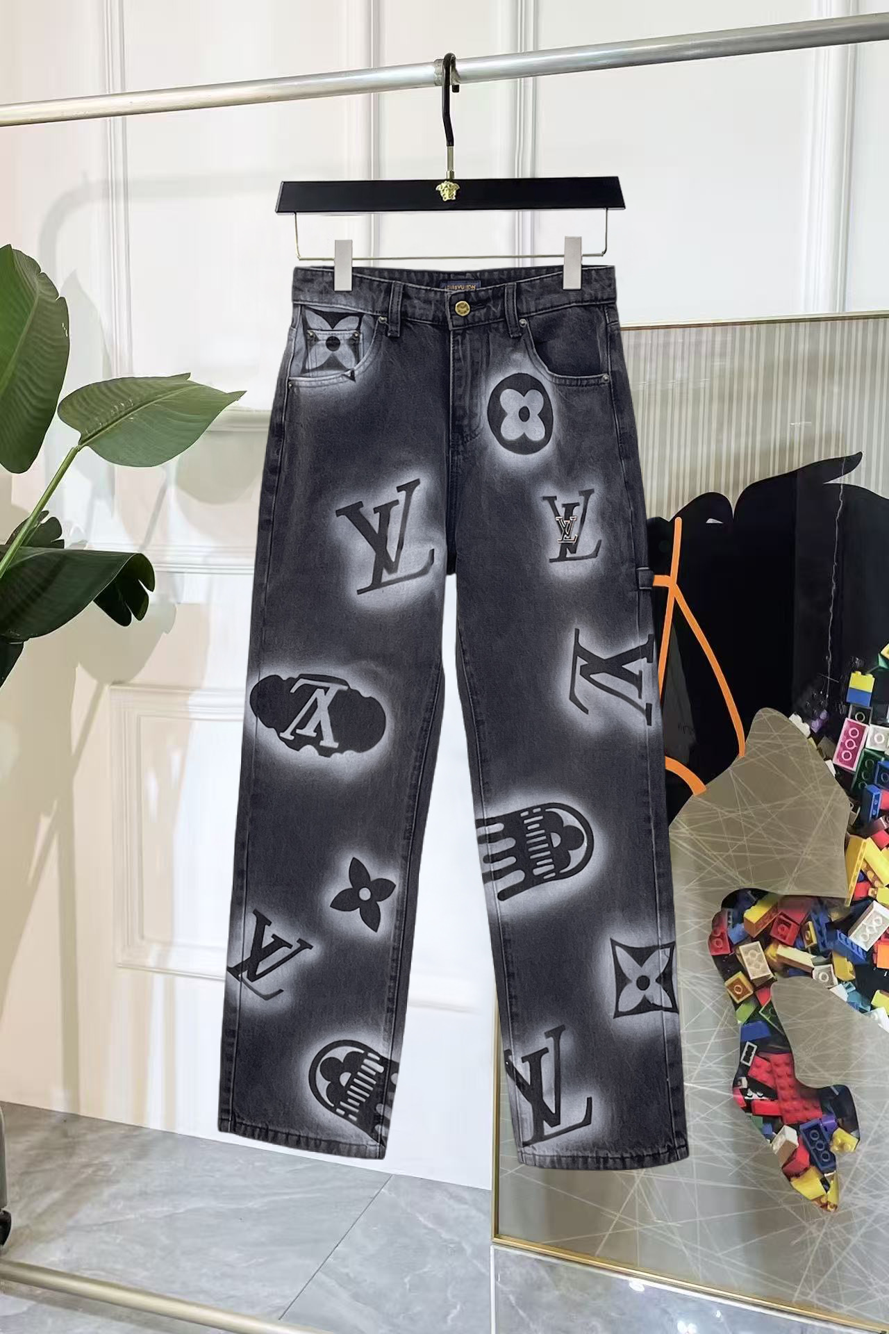 Louis Vuitton Jeans 08776