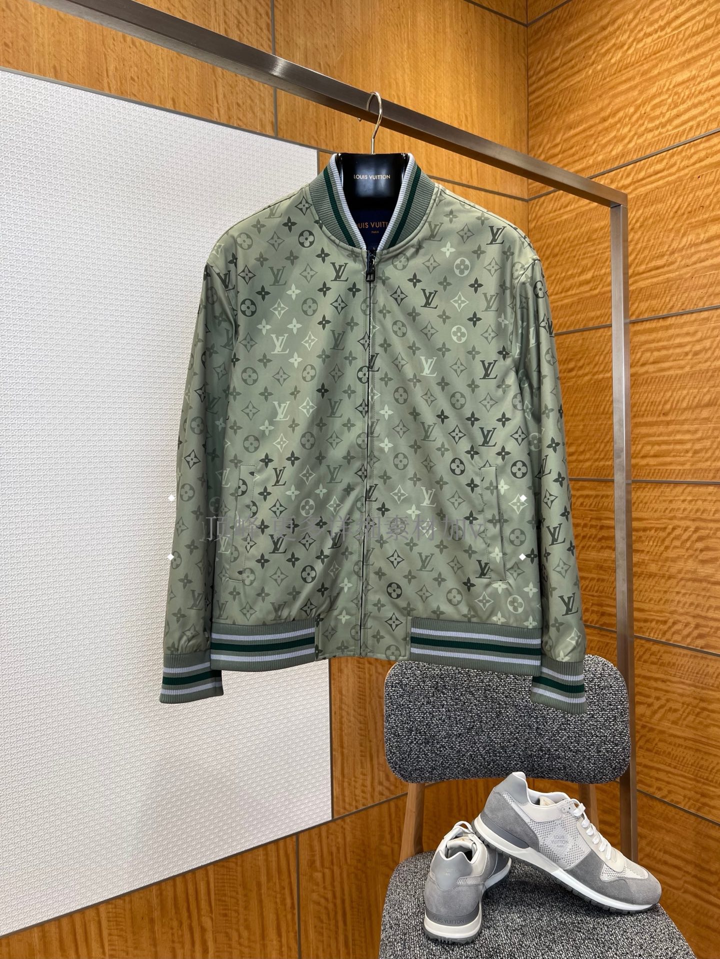 Louis Vuitton Jacket 07892