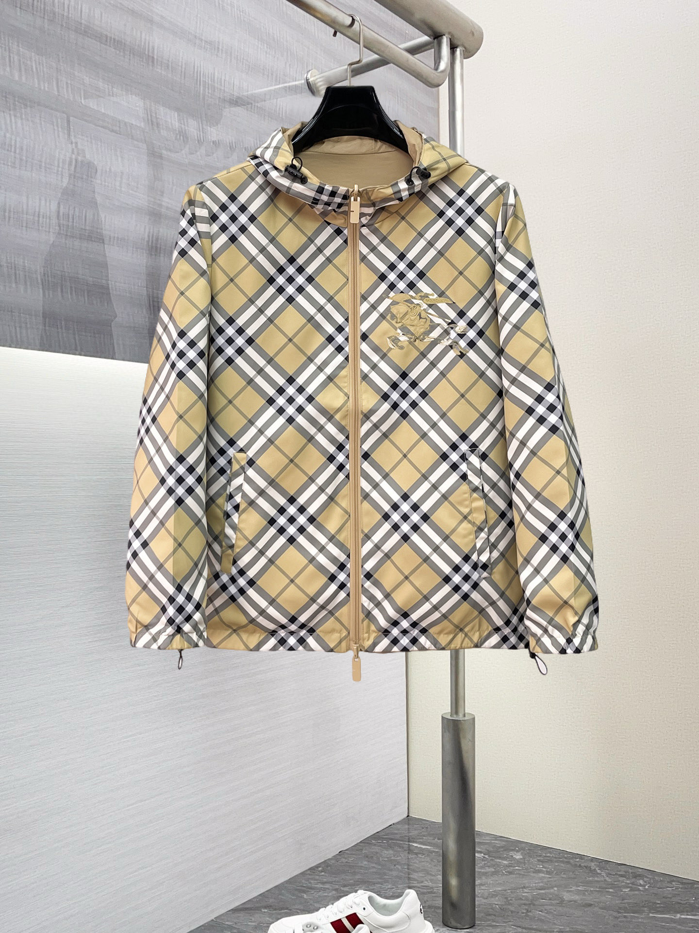 Burberry Jacket 08932