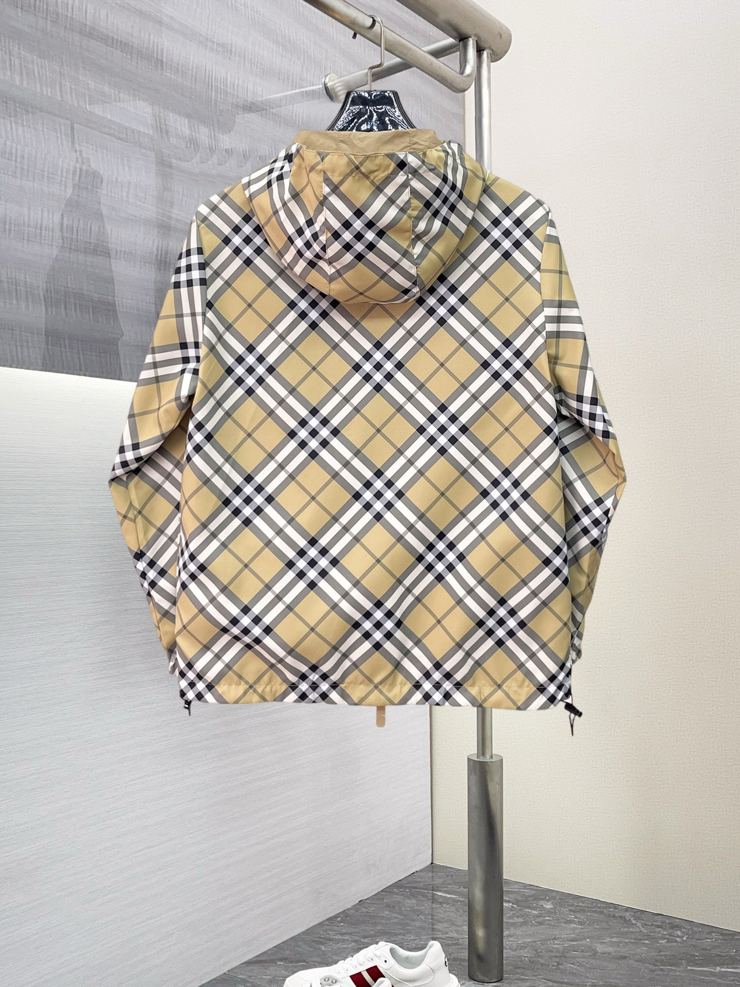 Alternative view of Burberry Jacket 08932