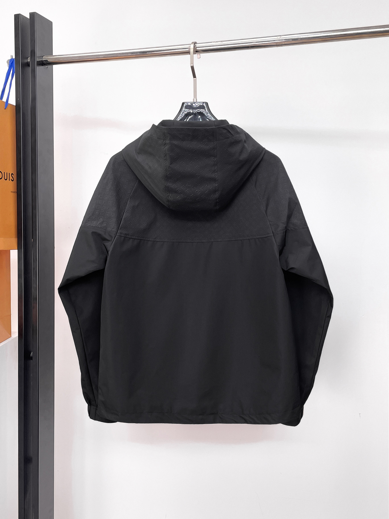 Alternative view of Louis Vuitton Jacket 06354