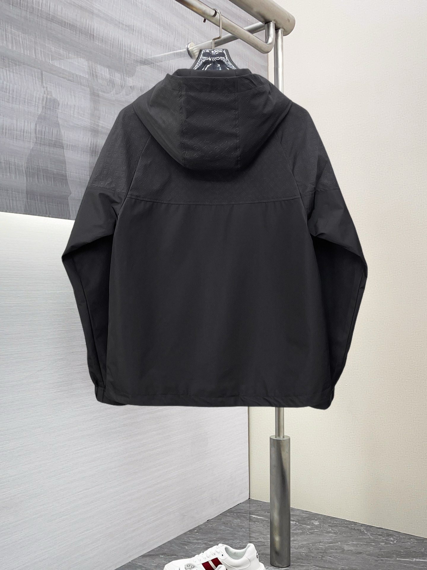 Alternative view of Louis Vuitton Jacket 08933