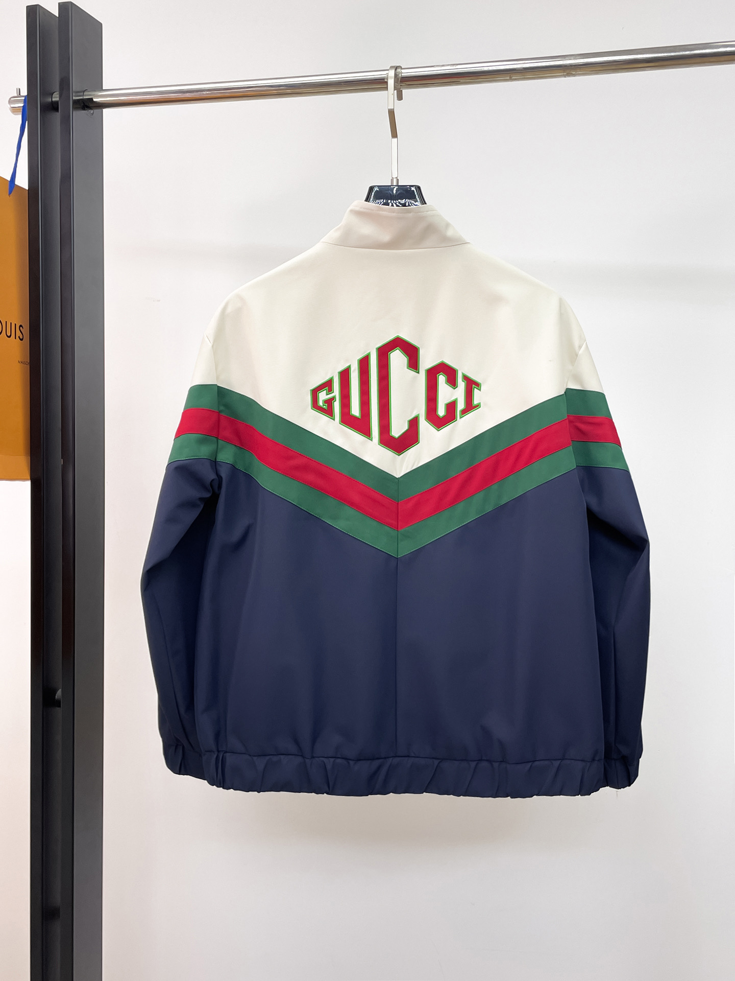 Alternative view of Jacket 06351