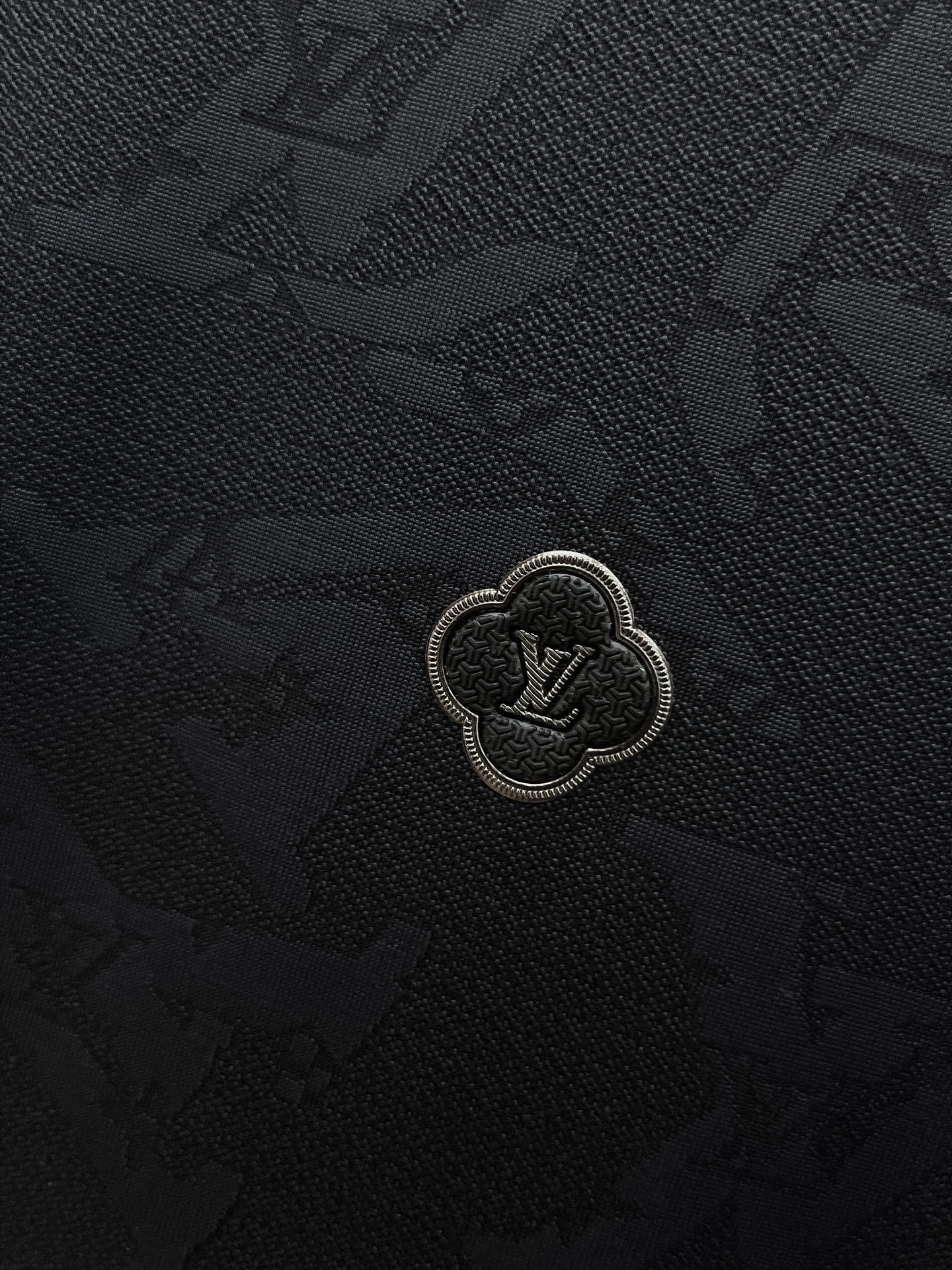 Louis Vuitton LV 高端商务 白领 单位人士必入单品 无痕压胶冰丝休闲商务短袖衬衫 科技面料 冰丝无痕