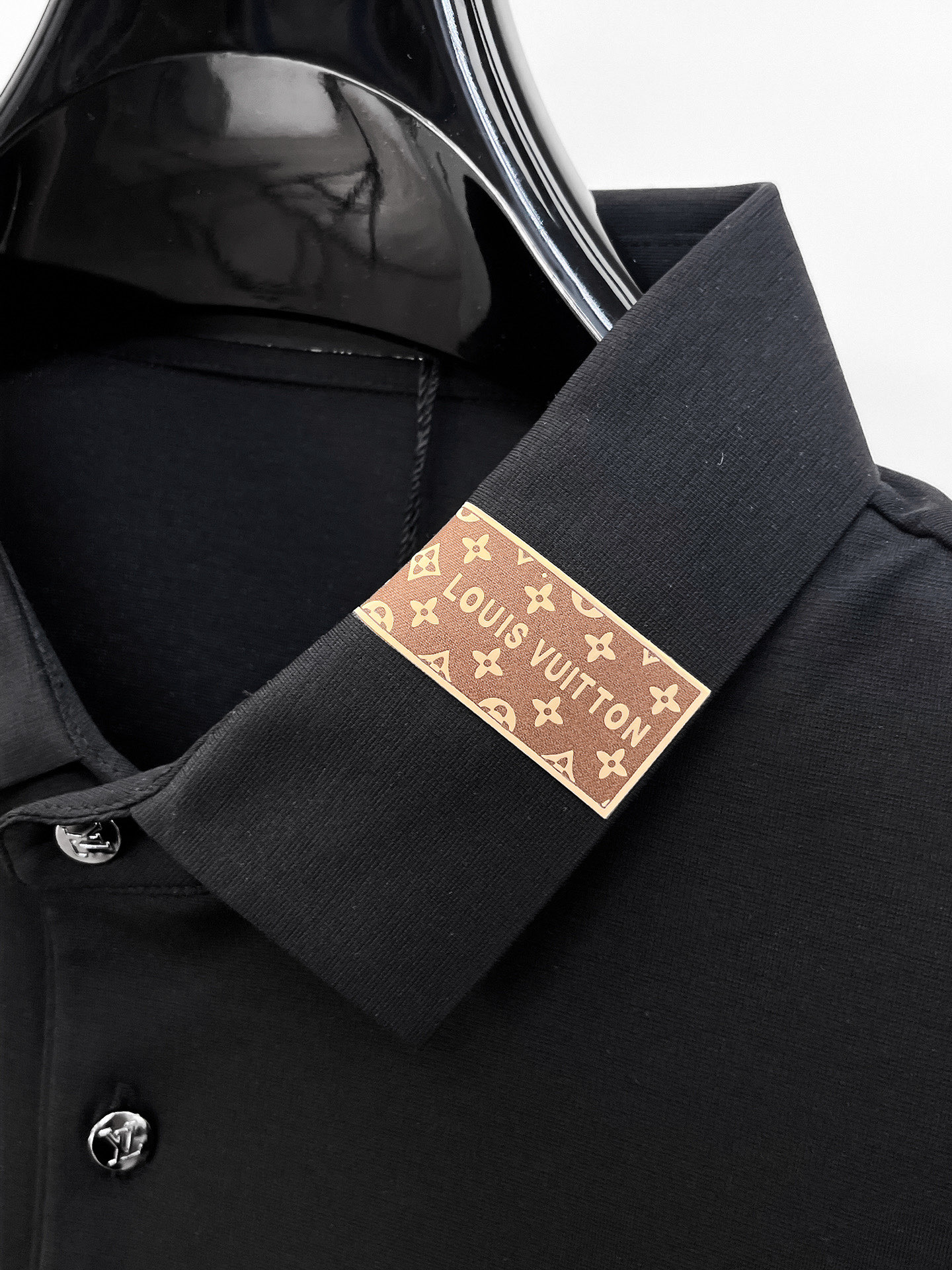 Louis Vuitton LV 高端商务 白领 单位人士必入单品 无痕压胶冰丝休闲商务短袖Polo 科技面料