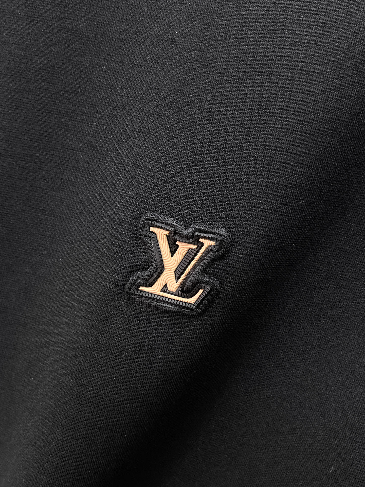 Louis Vuitton LV 高端商务 白领 单位人士必入单品 无痕压胶冰丝休闲商务短袖Polo 科技面料