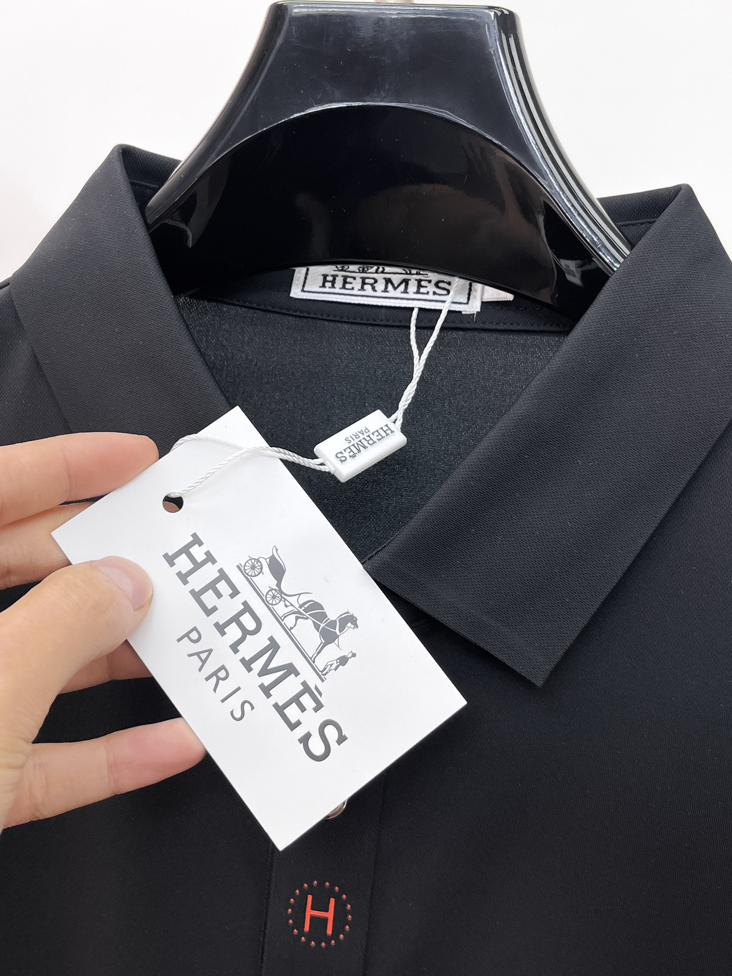Hermès 爱马仕 高端商务 白领 单位人士必入单品 无痕压胶冰丝休闲商务短袖Polo 科技面料