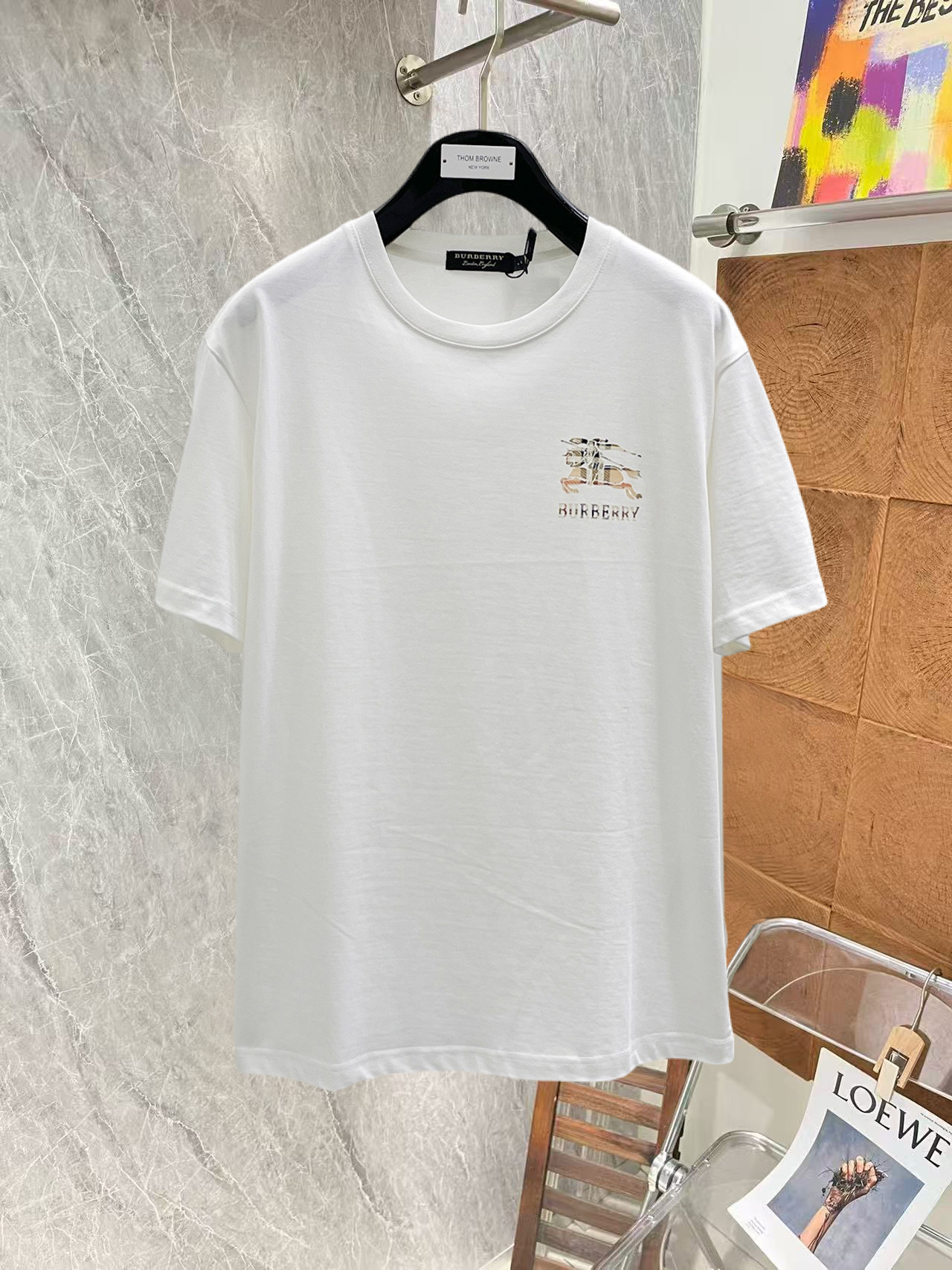 Burberry 巴宝莉 2026ss夏季新款发布 圆领短袖T恤 纯棉短袖 穿上就是舒适自在又显瘦的存在