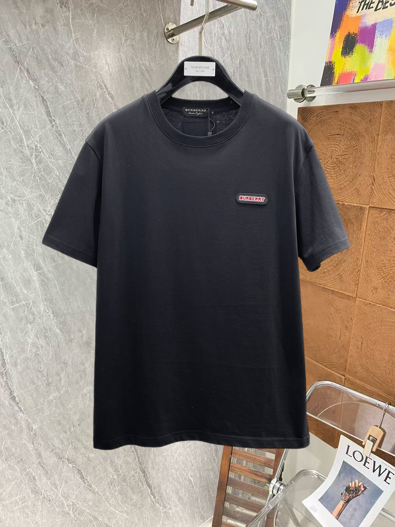 Burberry 巴宝莉 2026ss夏季新款发布 圆领短袖T恤 纯棉短袖 穿上就是舒适自在又显瘦的存在
