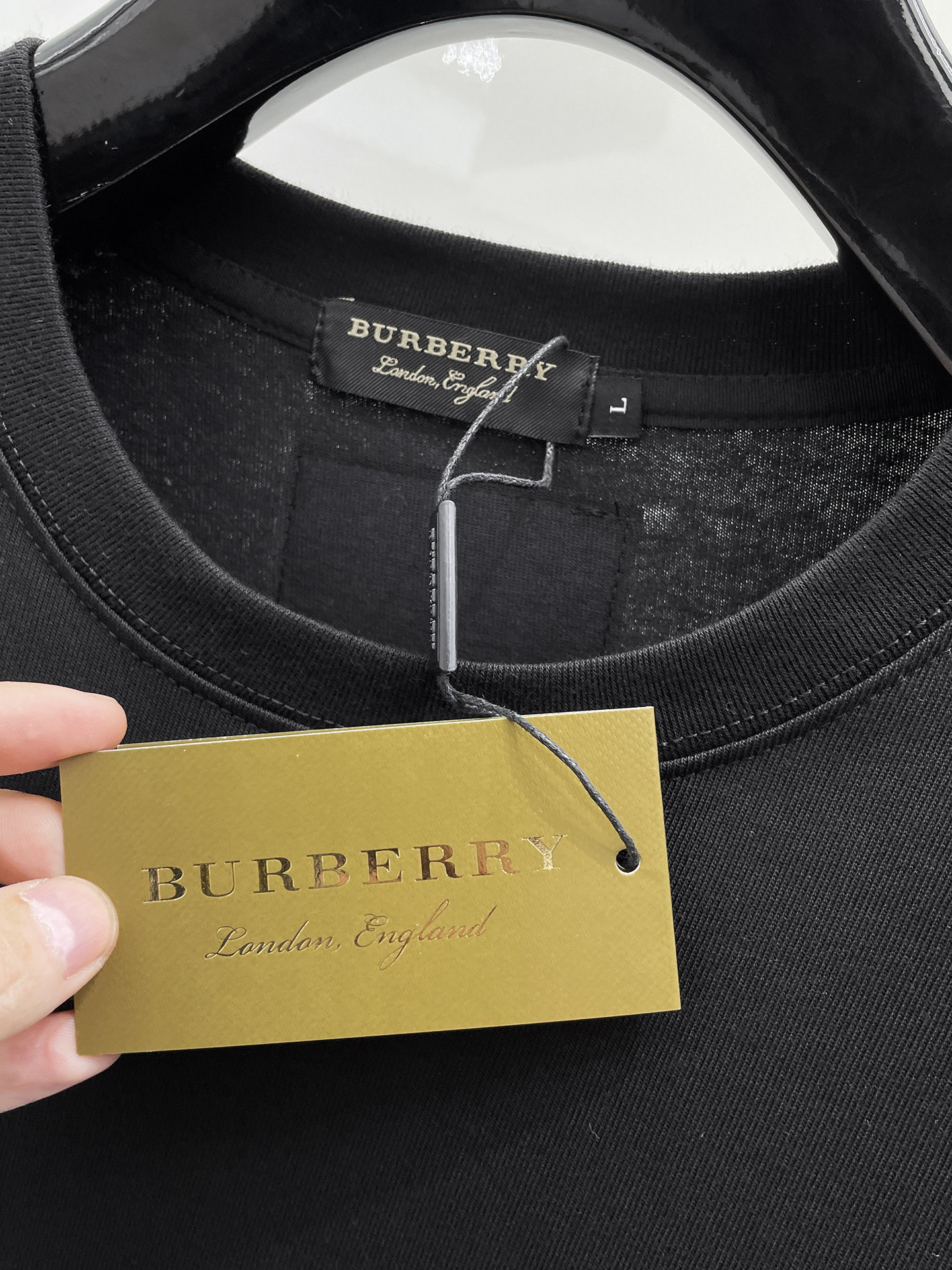 Burberry 巴宝莉 2026ss夏季新款发布 圆领短袖T恤 纯棉短袖 穿上就是舒适自在又显瘦的存在