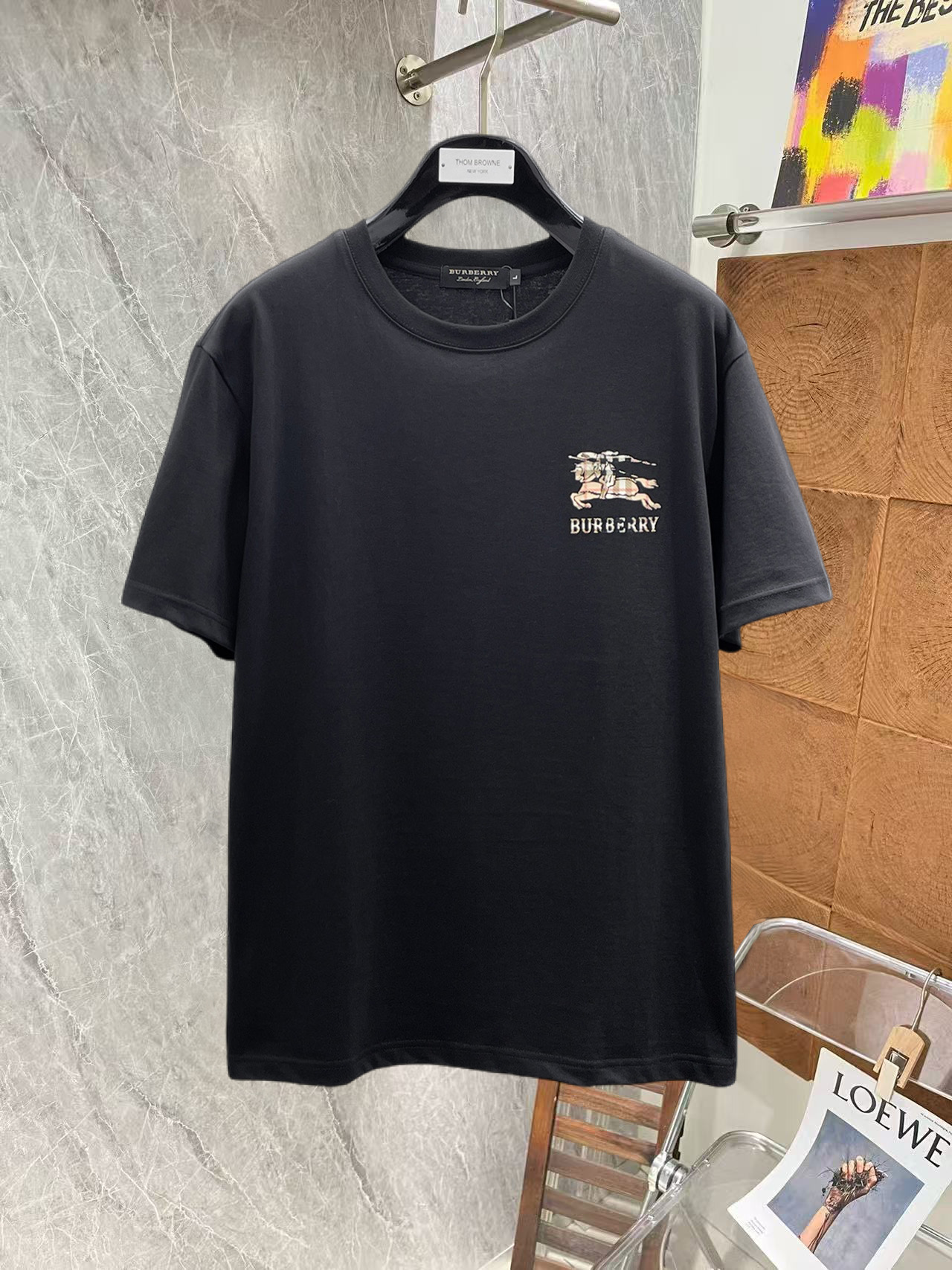 Burberry 巴宝莉 2026ss夏季新款发布 圆领短袖T恤 纯棉短袖 穿上就是舒适自在又显瘦的存在