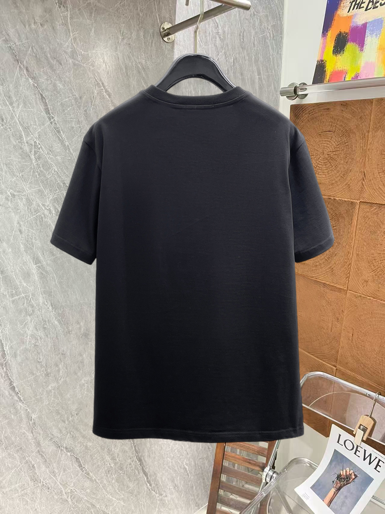 Burberry 巴宝莉 2026ss夏季新款发布 圆领短袖T恤 纯棉短袖 穿上就是舒适自在又显瘦的存在