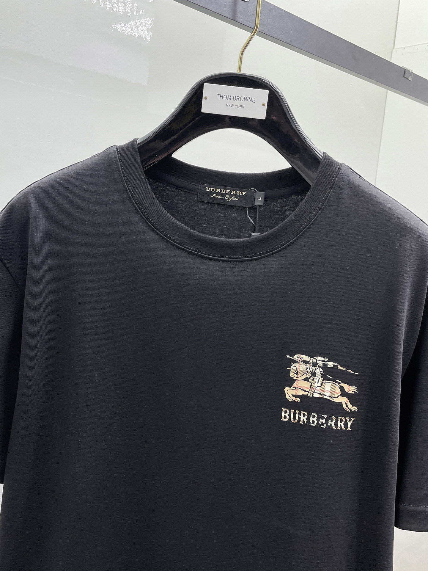 Burberry 巴宝莉 2026ss夏季新款发布 圆领短袖T恤 纯棉短袖 穿上就是舒适自在又显瘦的存在