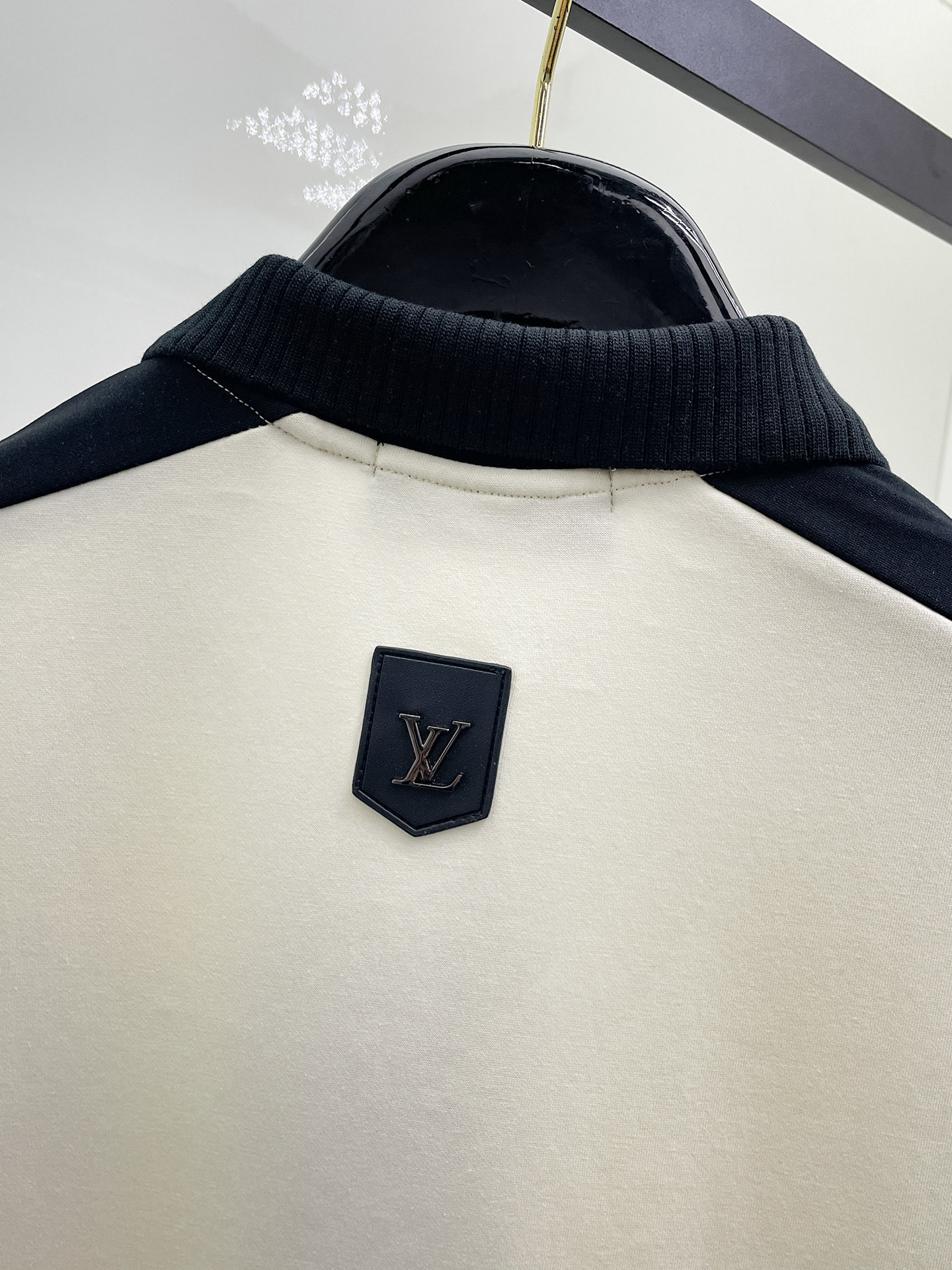 Louis Vuitton LV 2026ss夏季新款字母logo男士翻领Polo衫 商务男款 高端男装的天花板级别的商务男款 简约 不失优雅