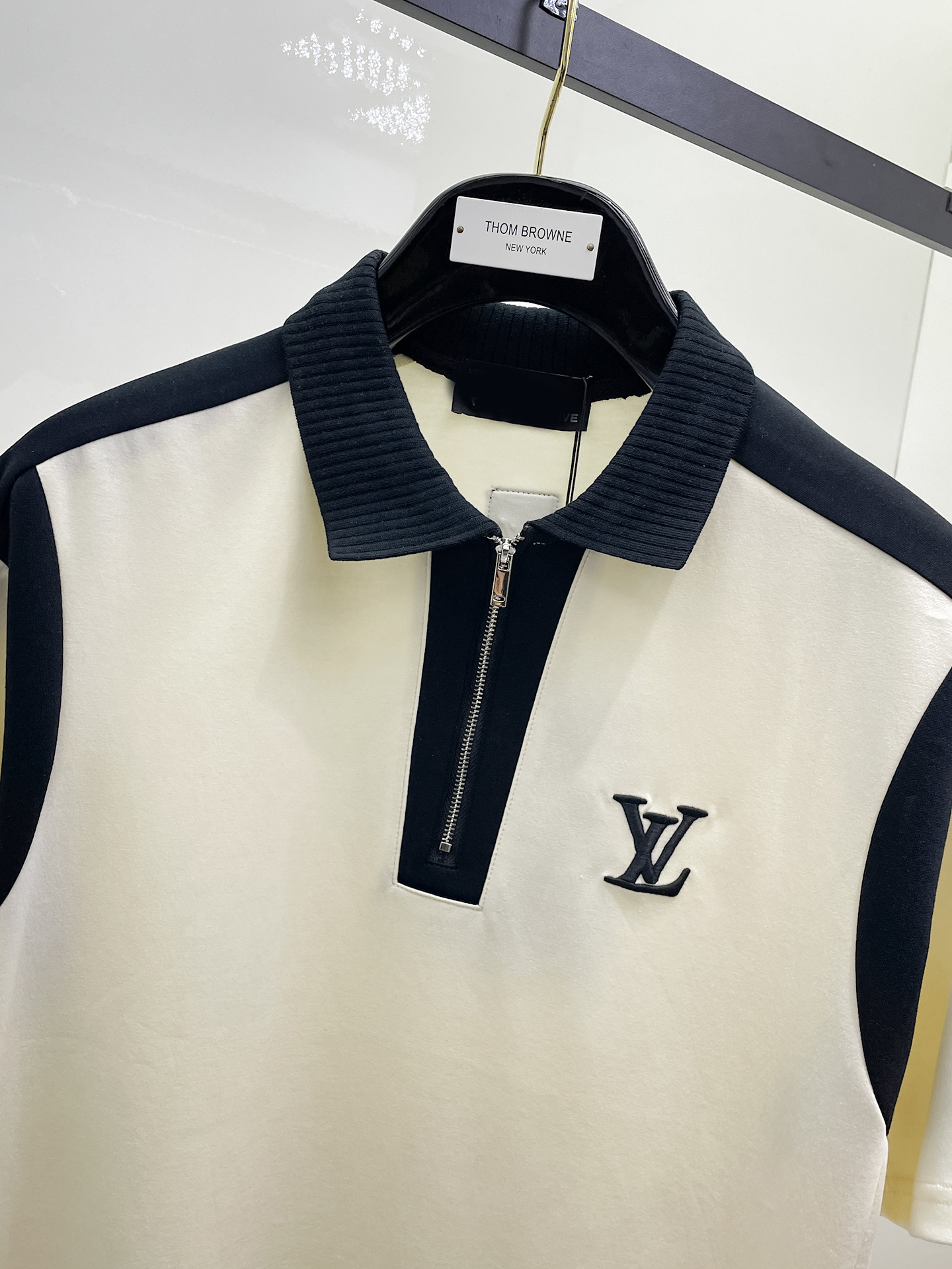 Louis Vuitton LV 2026ss夏季新款字母logo男士翻领Polo衫 商务男款 高端男装的天花板级别的商务男款 简约 不失优雅