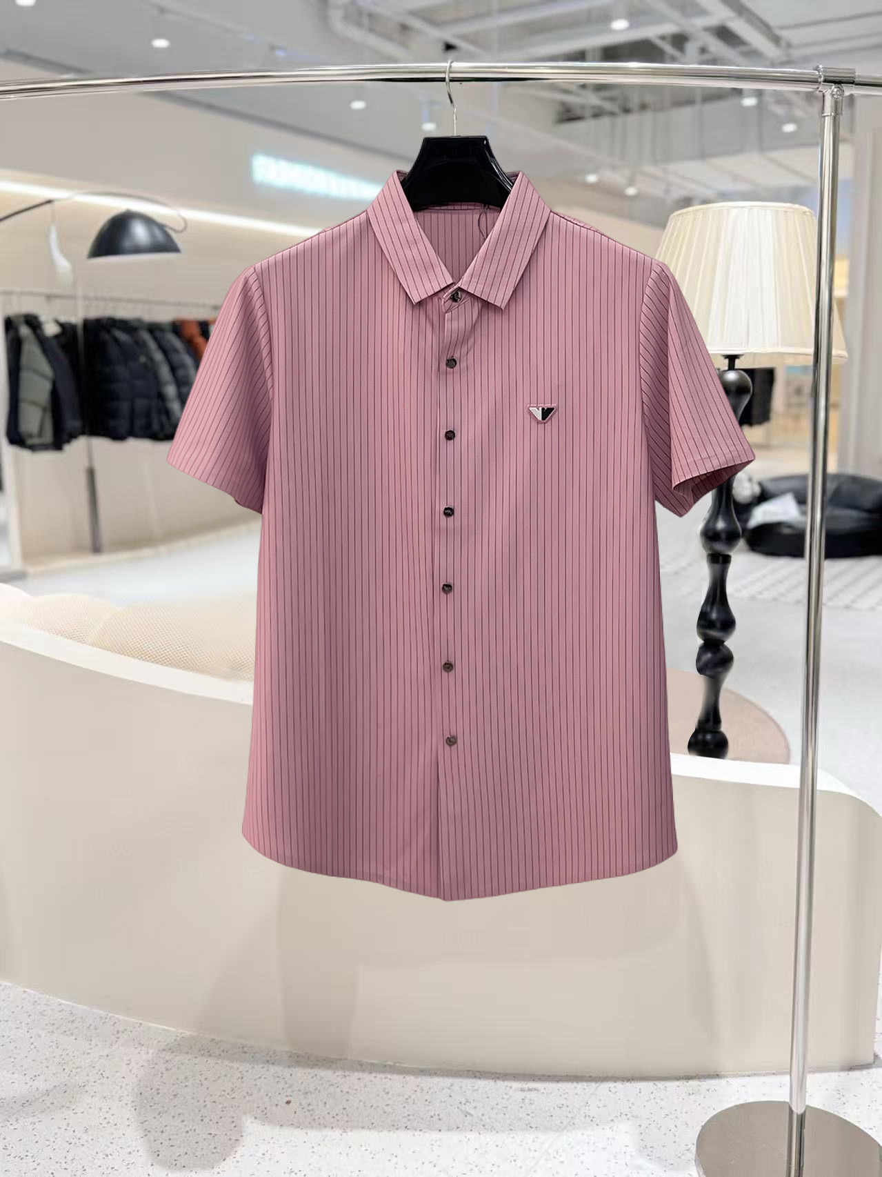 Alternative view of T-Shirt 01666