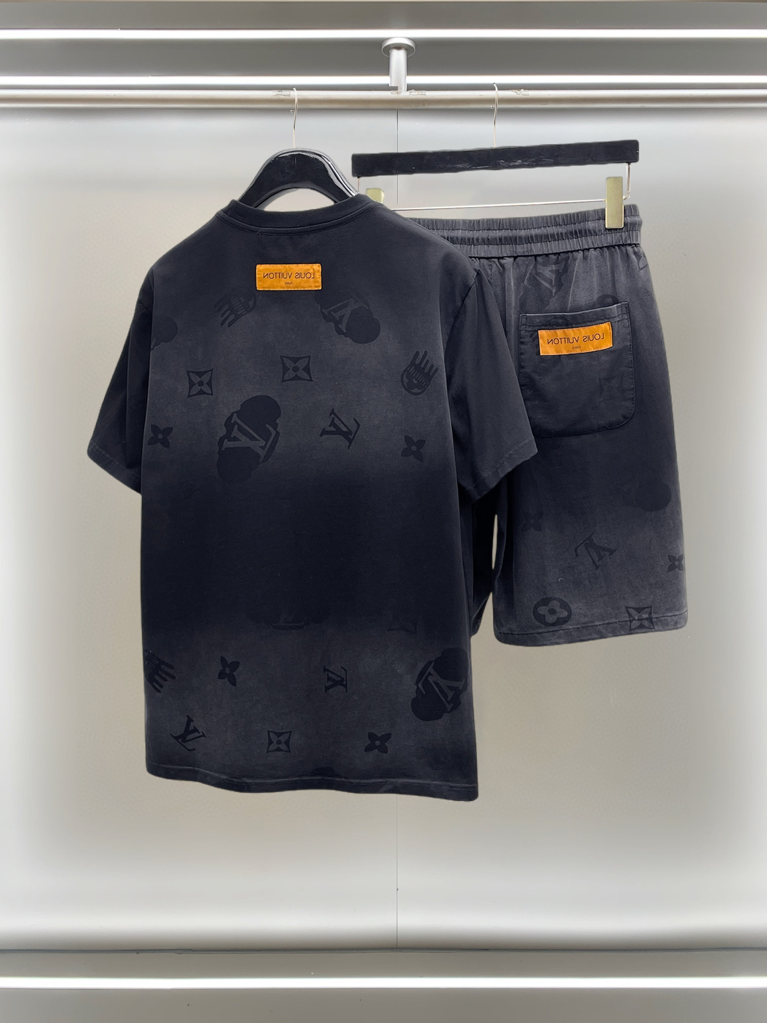 Alternative view of Louis Vuitton T-Shirt 07407