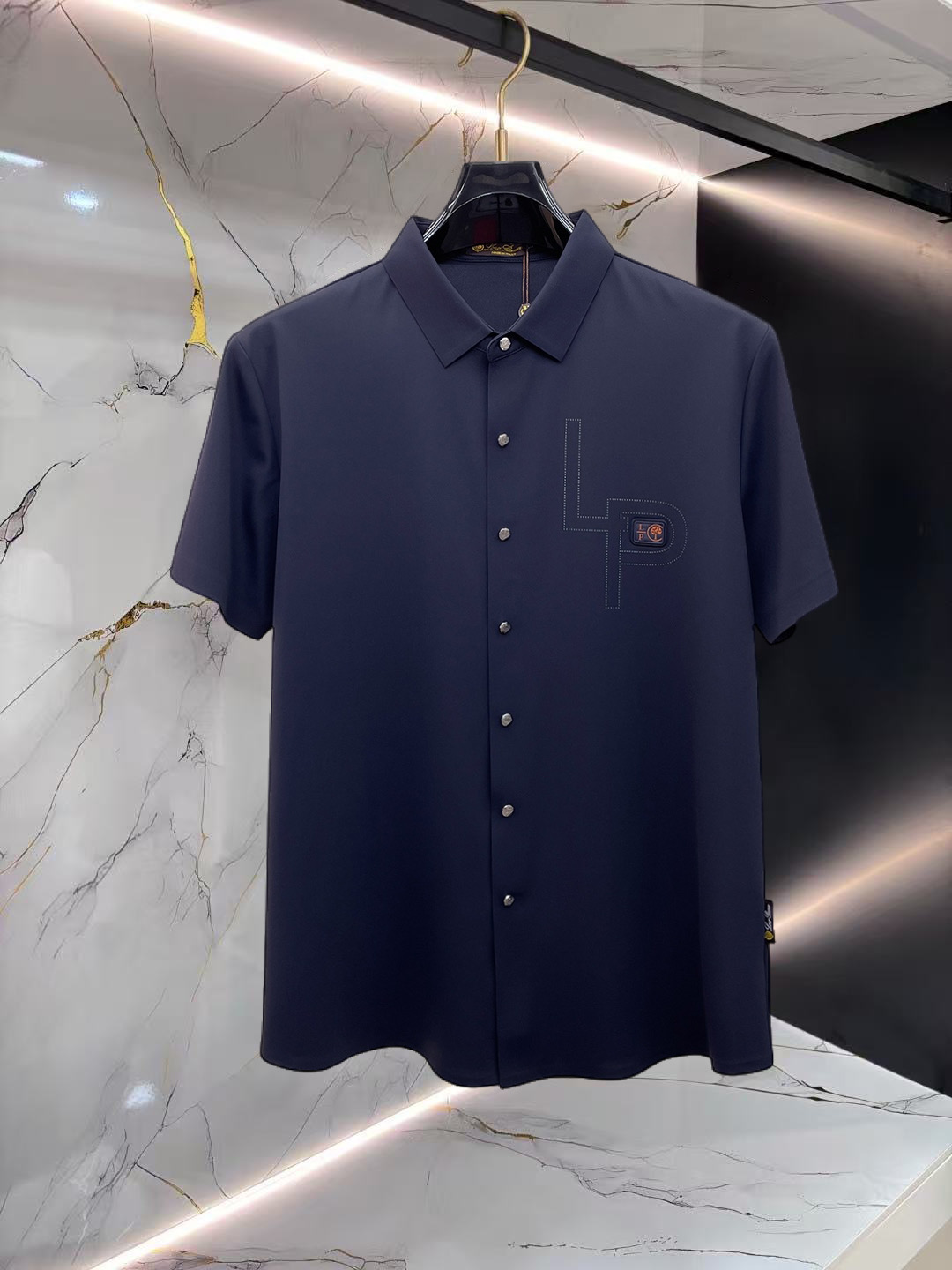 Alternative view of T-Shirt 08867