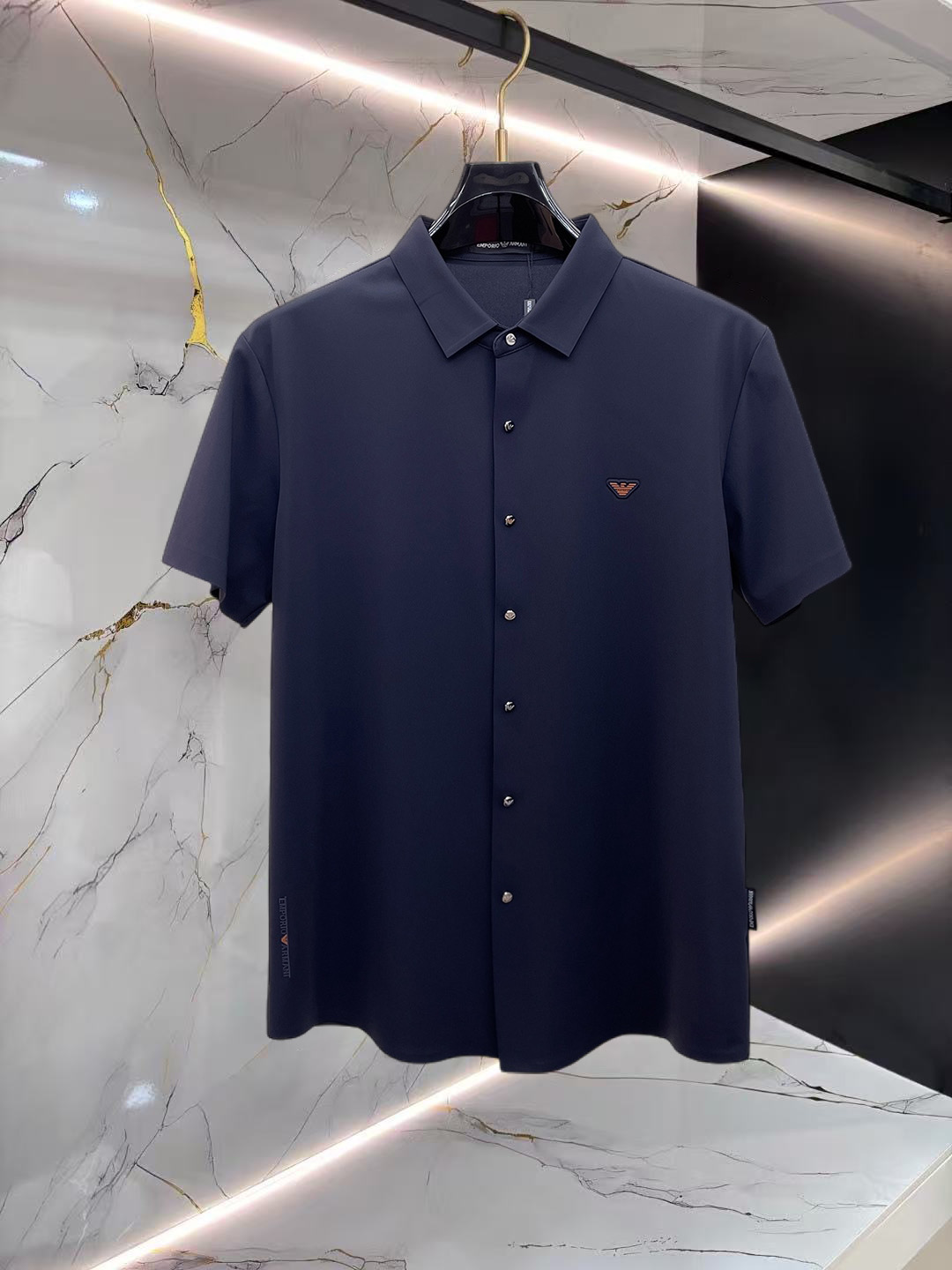 Alternative view of T-Shirt 08828