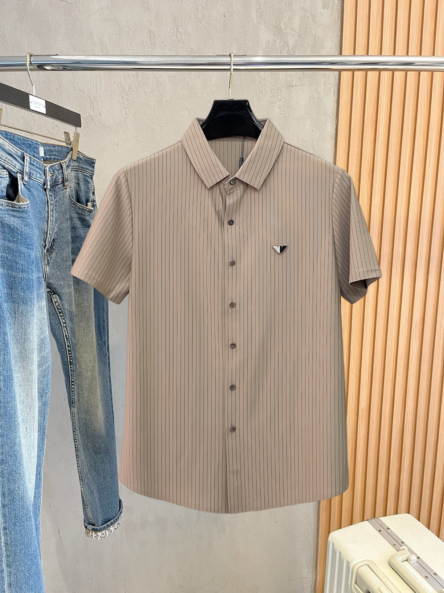 Alternative view of T-Shirt 07501