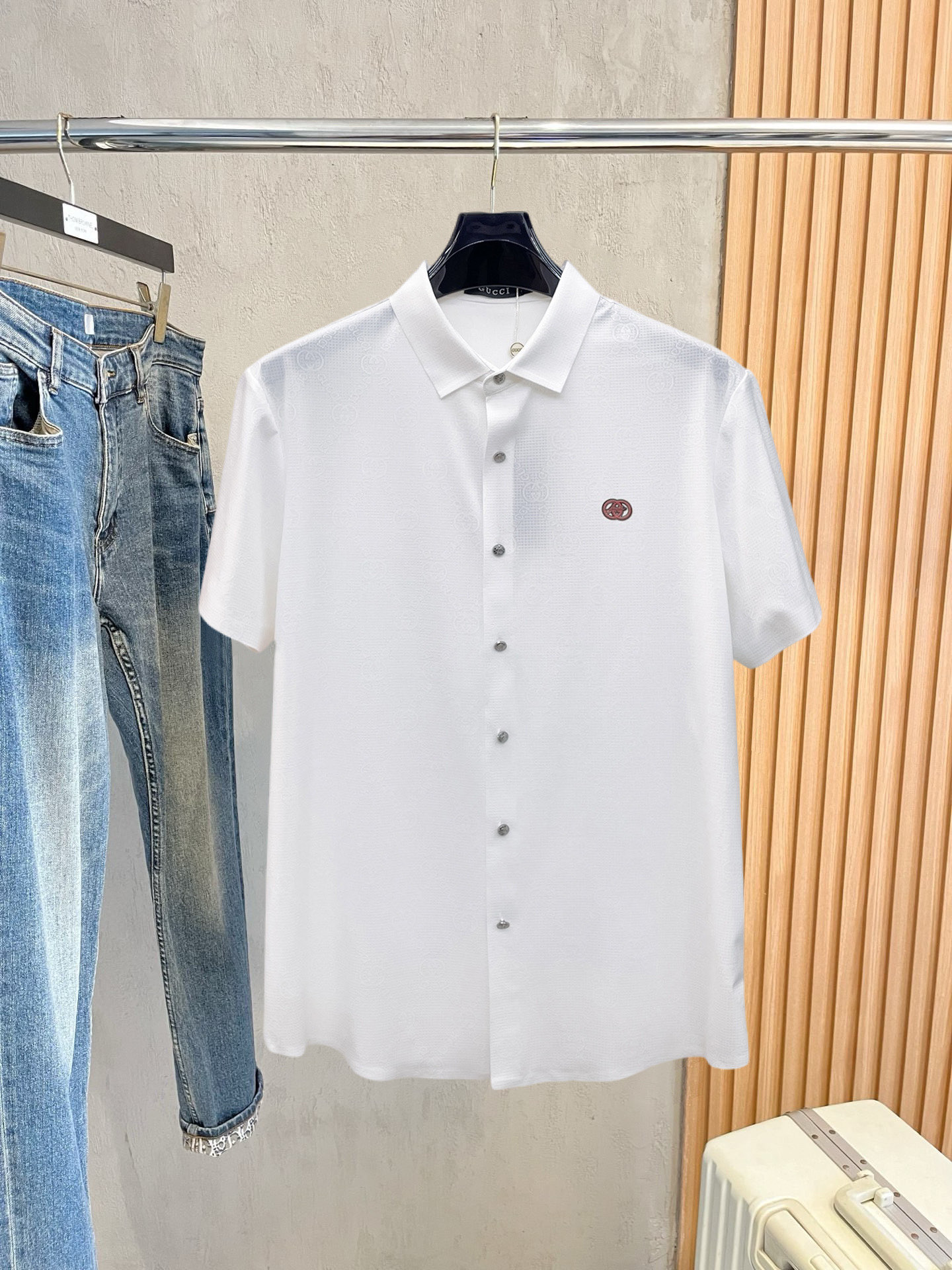 Alternative view of T-Shirt 07479