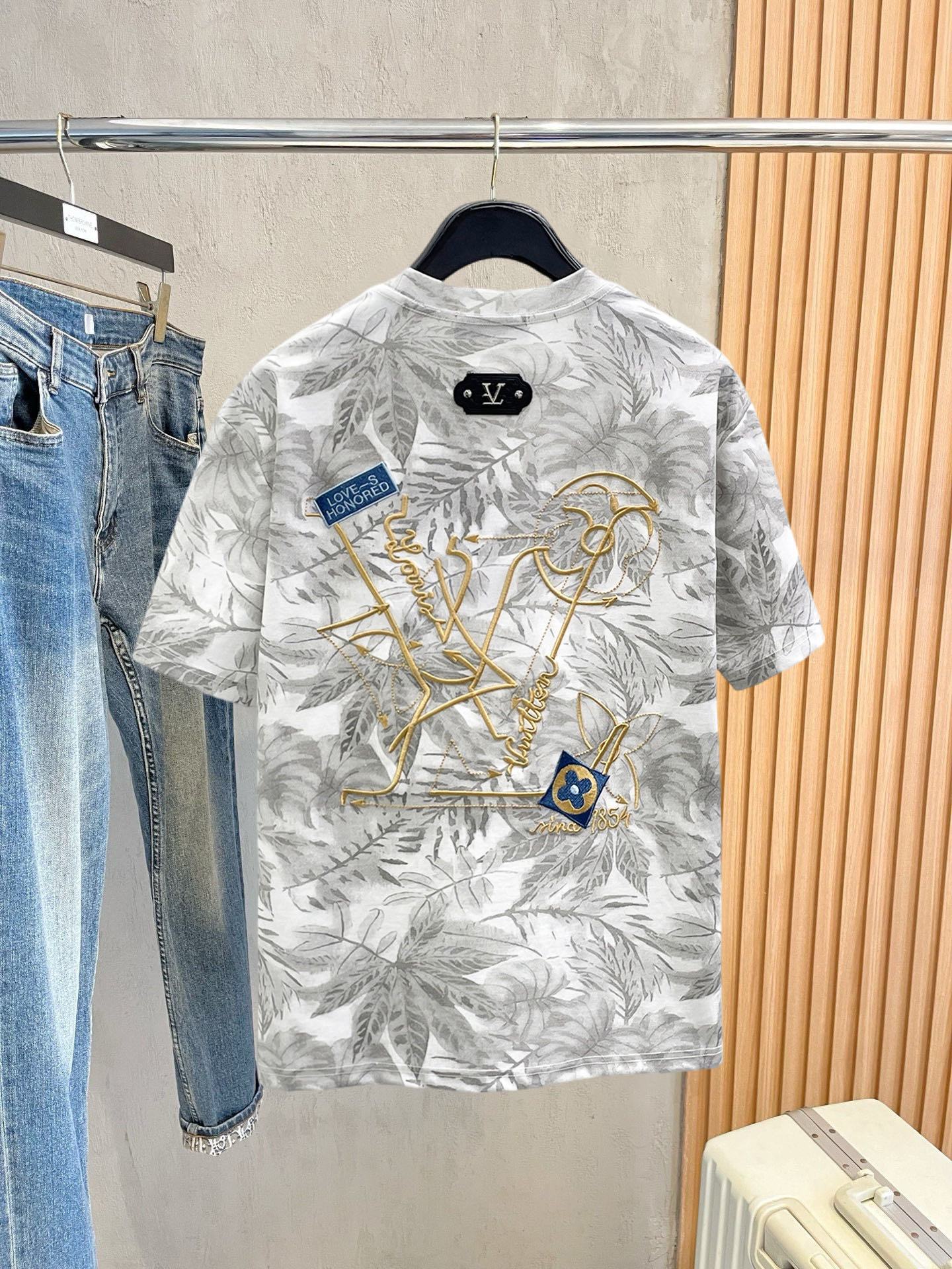 Alternative view of Louis Vuitton T-Shirt 07444