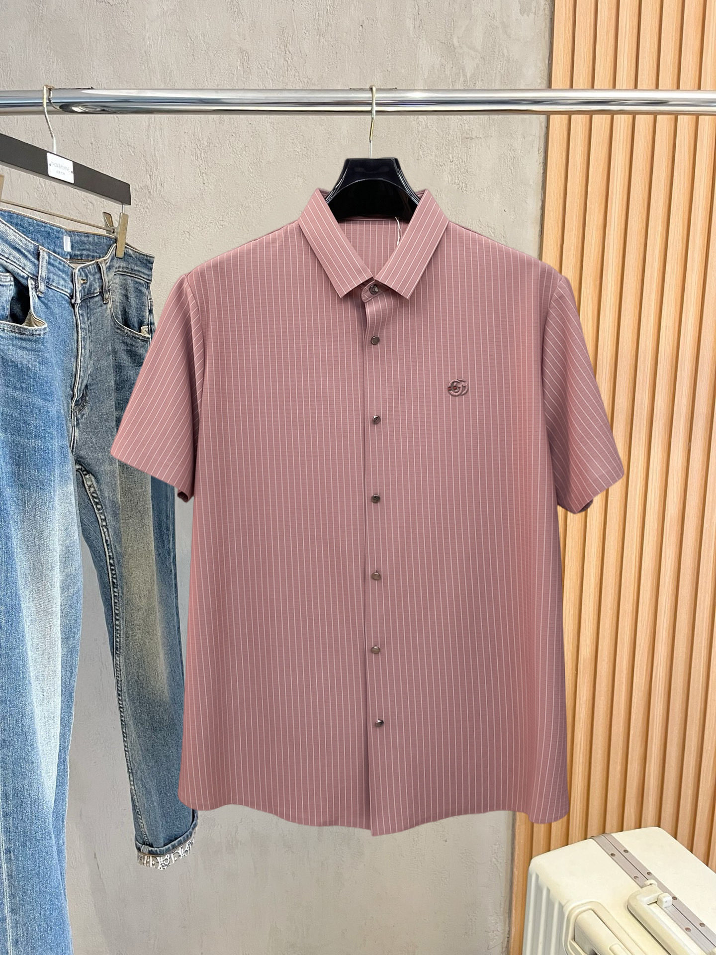 Alternative view of T-Shirt 07558