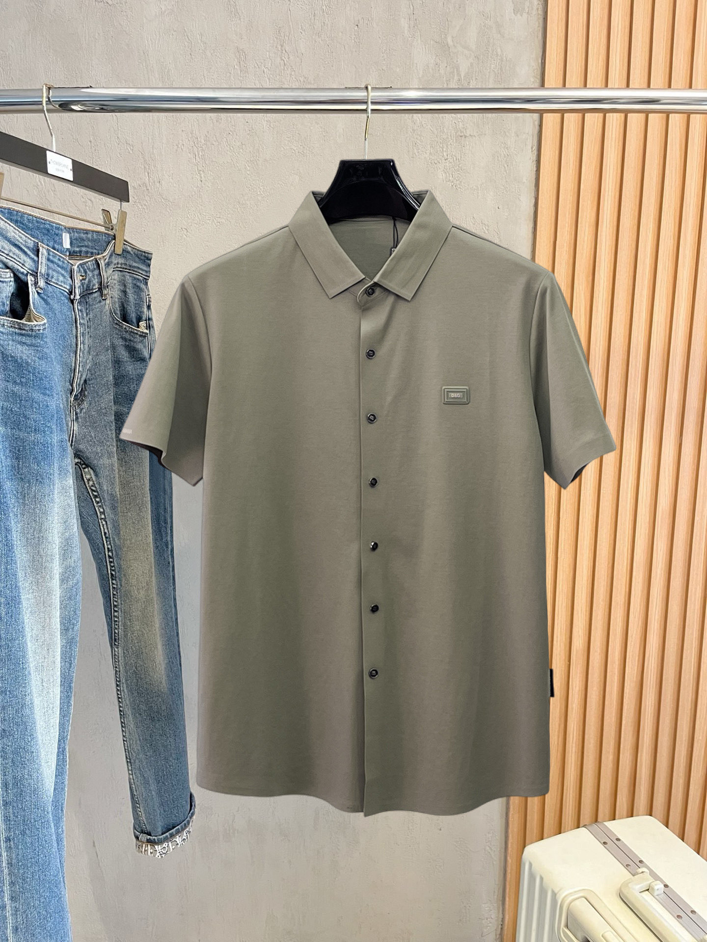 Alternative view of T-Shirt 07550