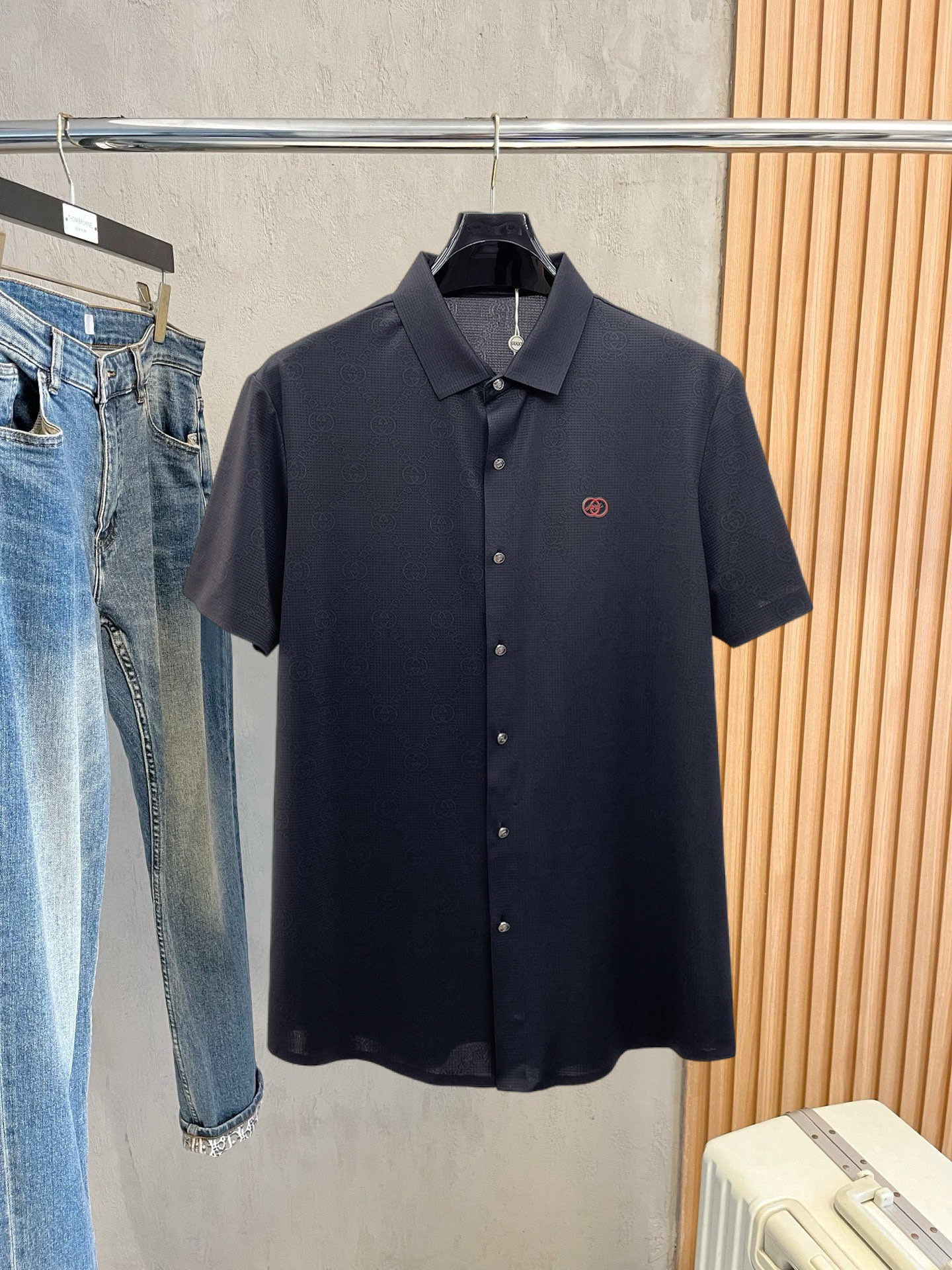 Alternative view of T-Shirt 07536