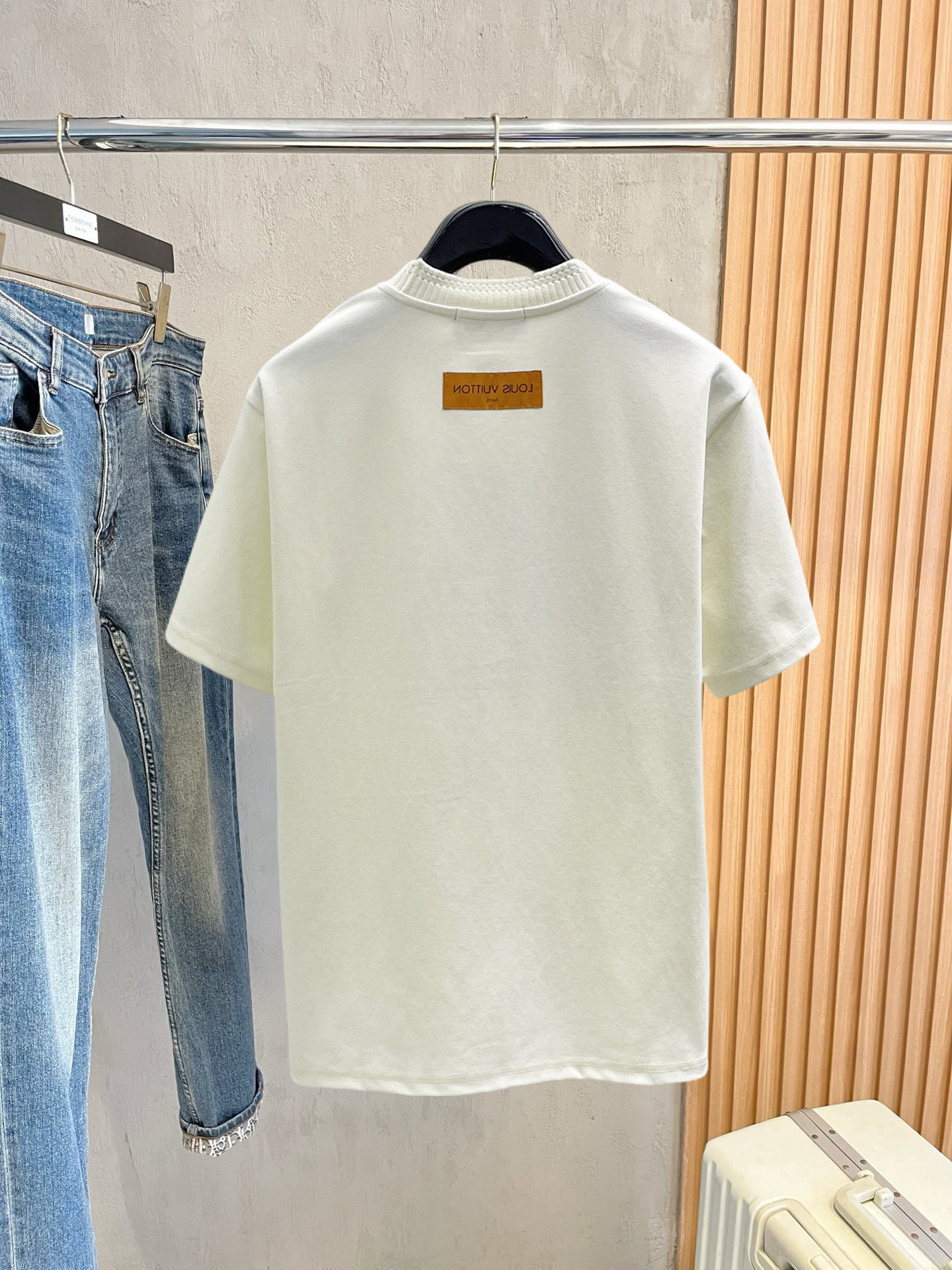 Alternative view of Louis Vuitton T-Shirt 07454