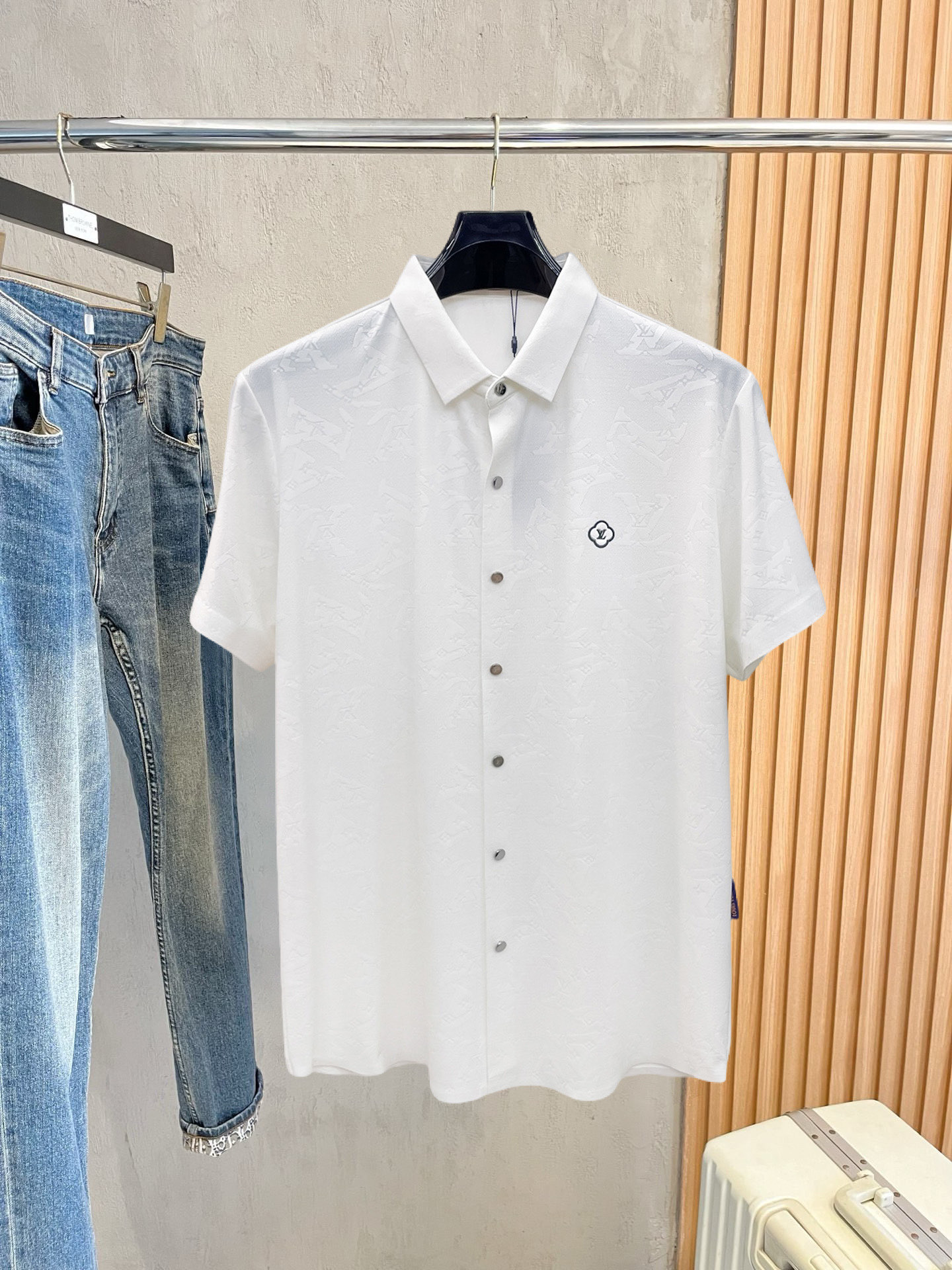 Alternative view of Louis Vuitton T-Shirt 07535