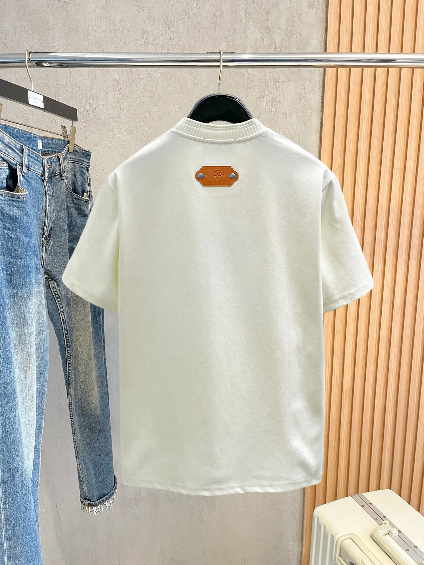 Alternative view of Louis Vuitton T-Shirt 07450