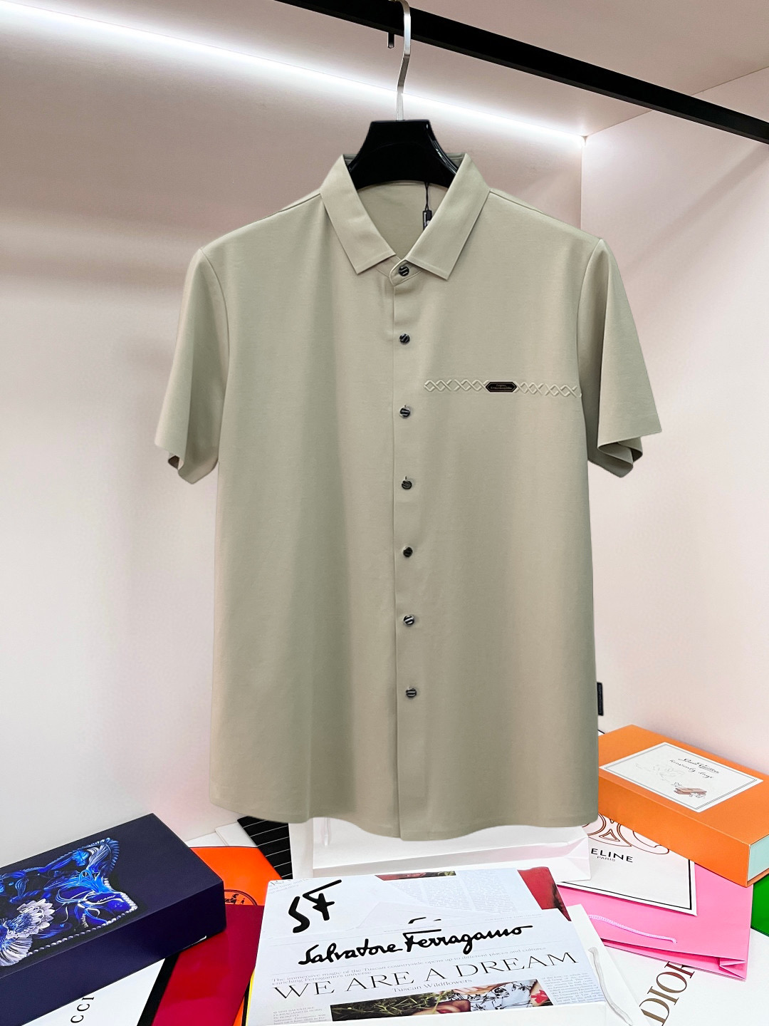 Alternative view of T-Shirt 04811