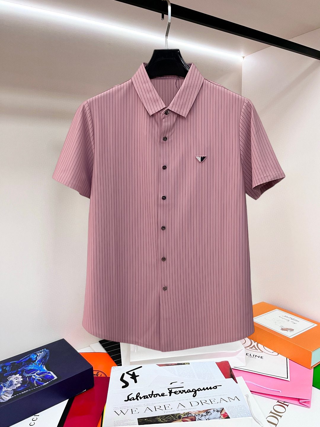 Alternative view of T-Shirt 04780