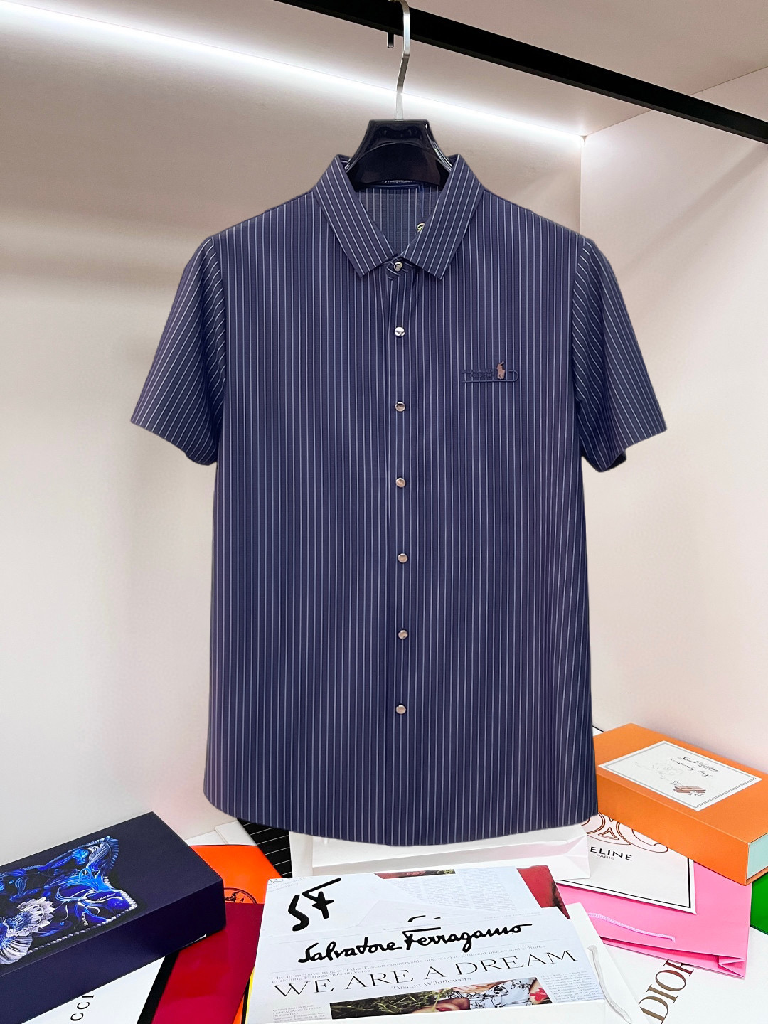 Alternative view of T-Shirt 04734