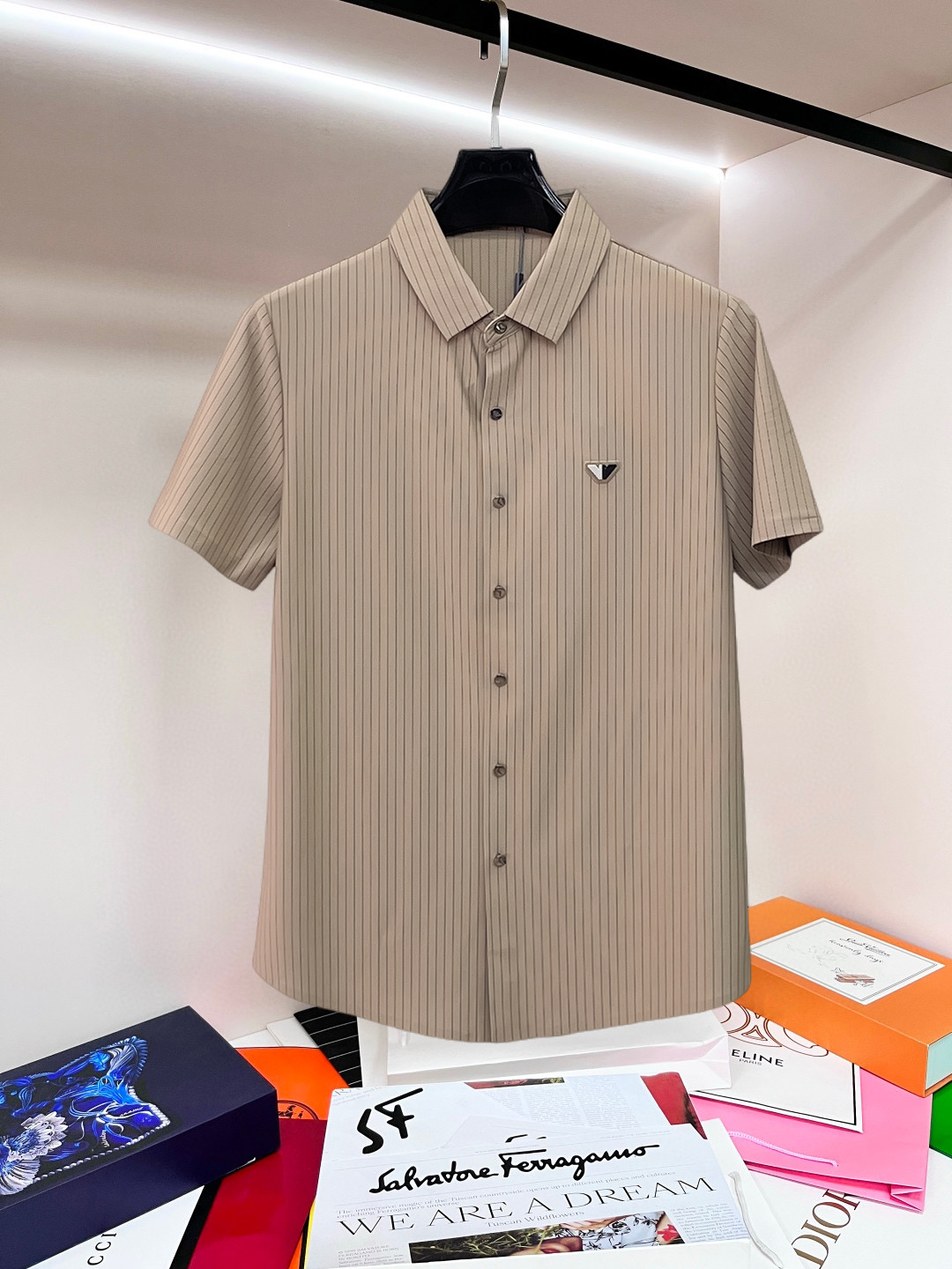 Alternative view of T-Shirt 04731