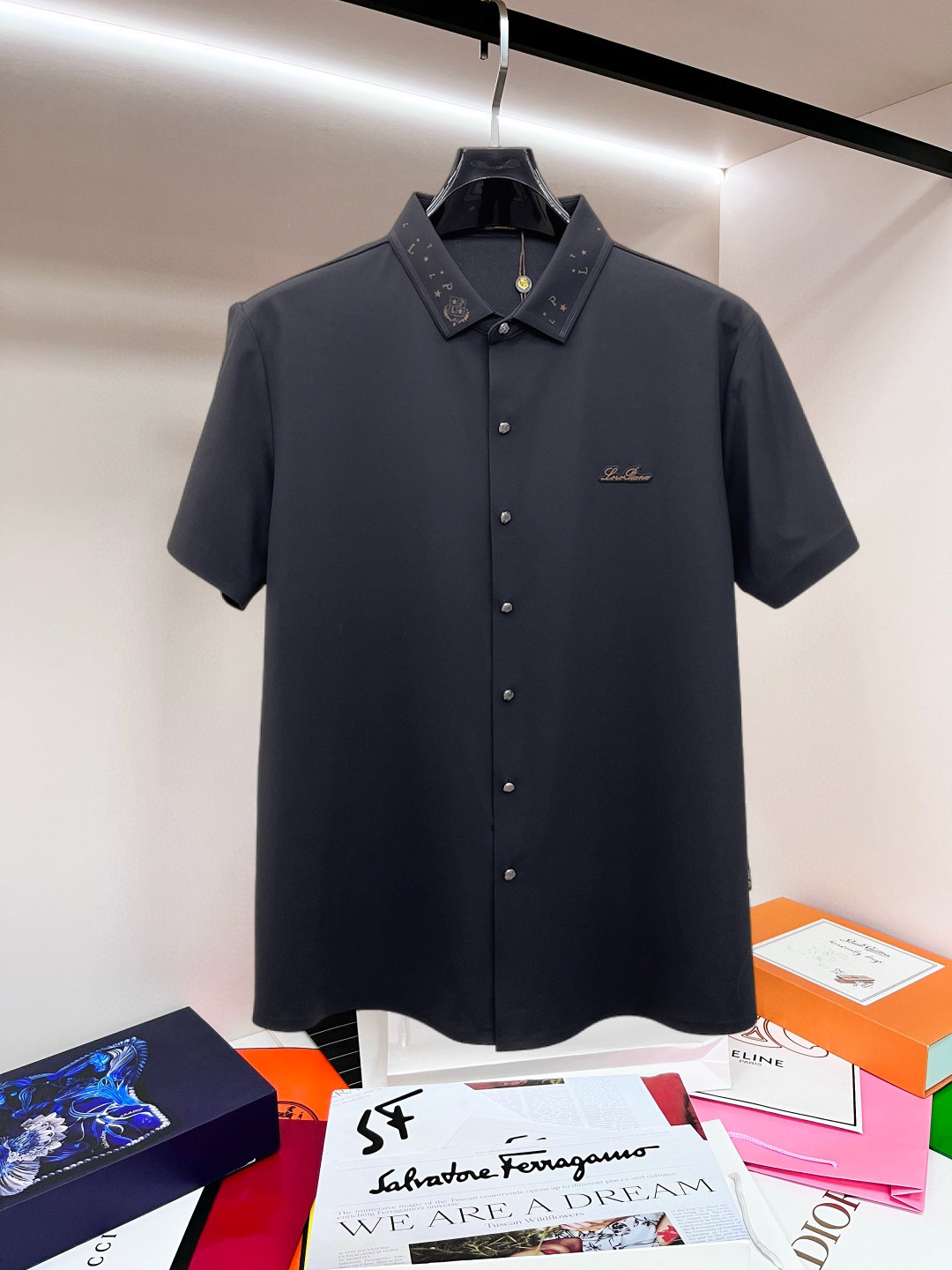 Alternative view of T-Shirt 04764
