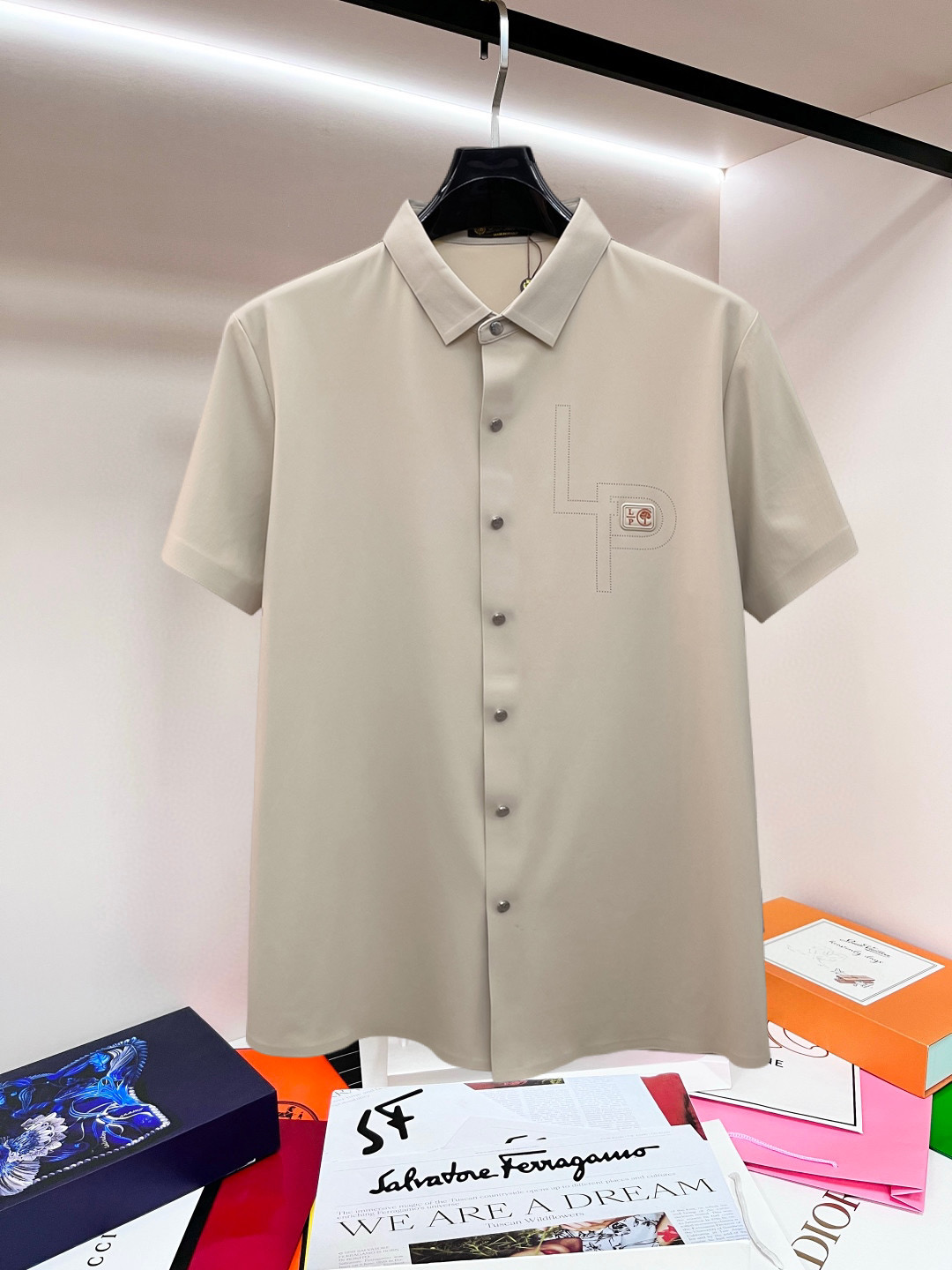 Alternative view of T-Shirt 04753