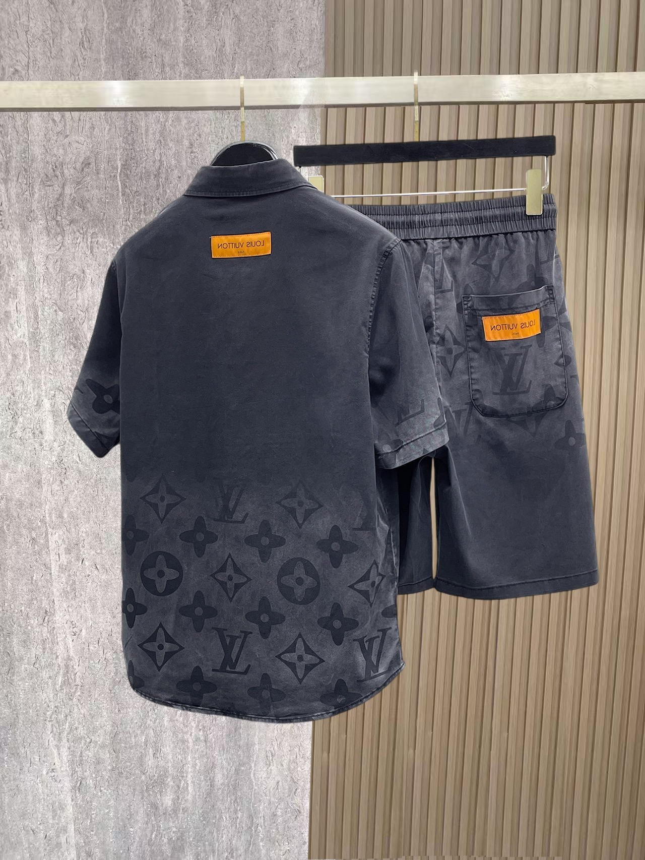 Alternative view of Louis Vuitton T-Shirt 00154