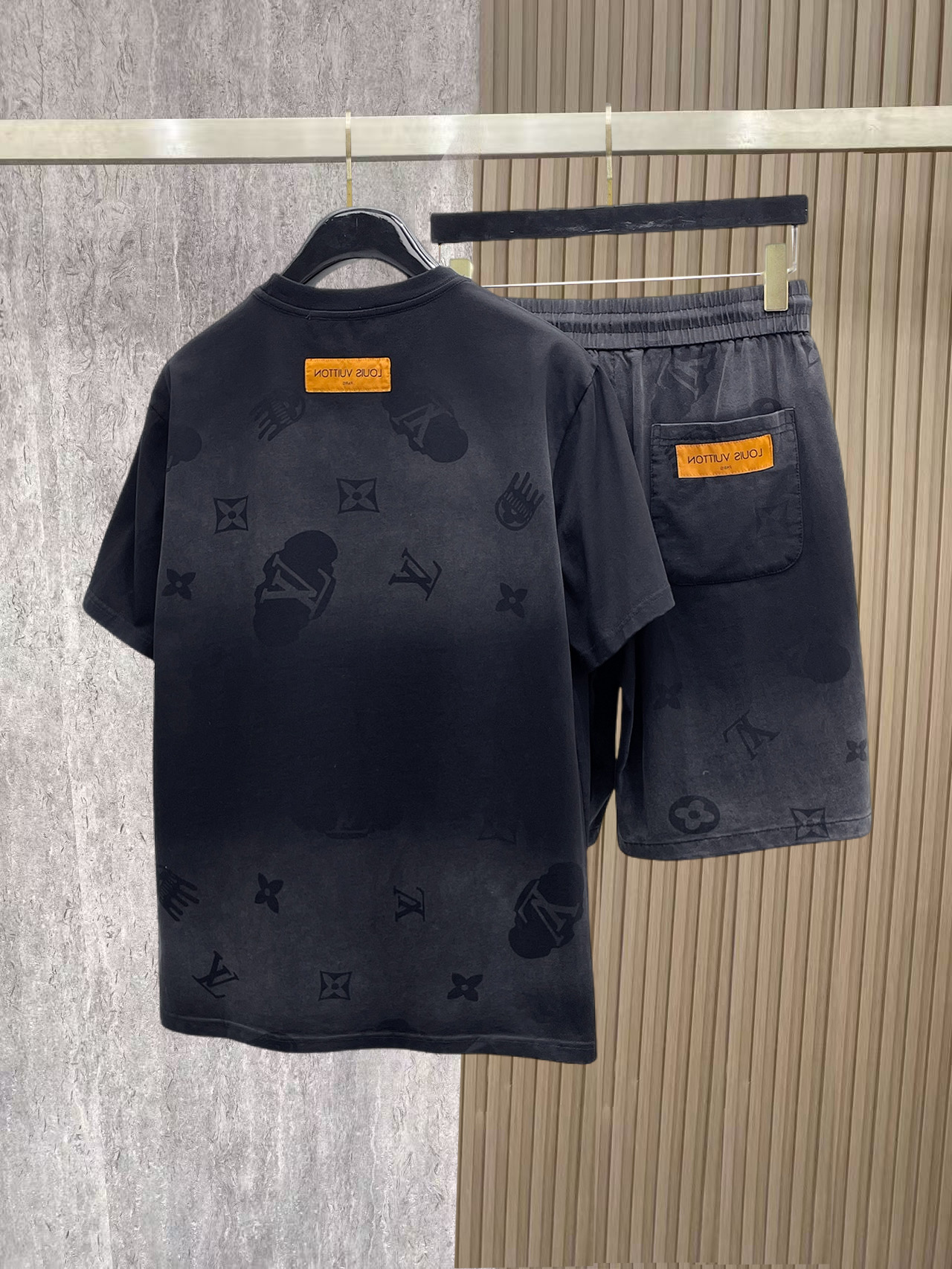 Alternative view of Louis Vuitton T-Shirt 00152