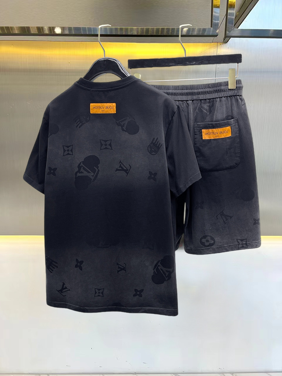 Alternative view of Louis Vuitton T-Shirt 06345
