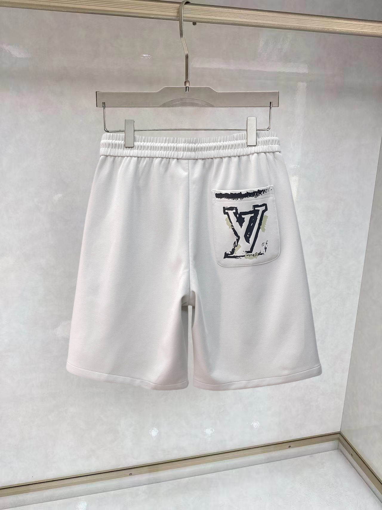 Alternative view of Louis Vuitton Shorts 00040