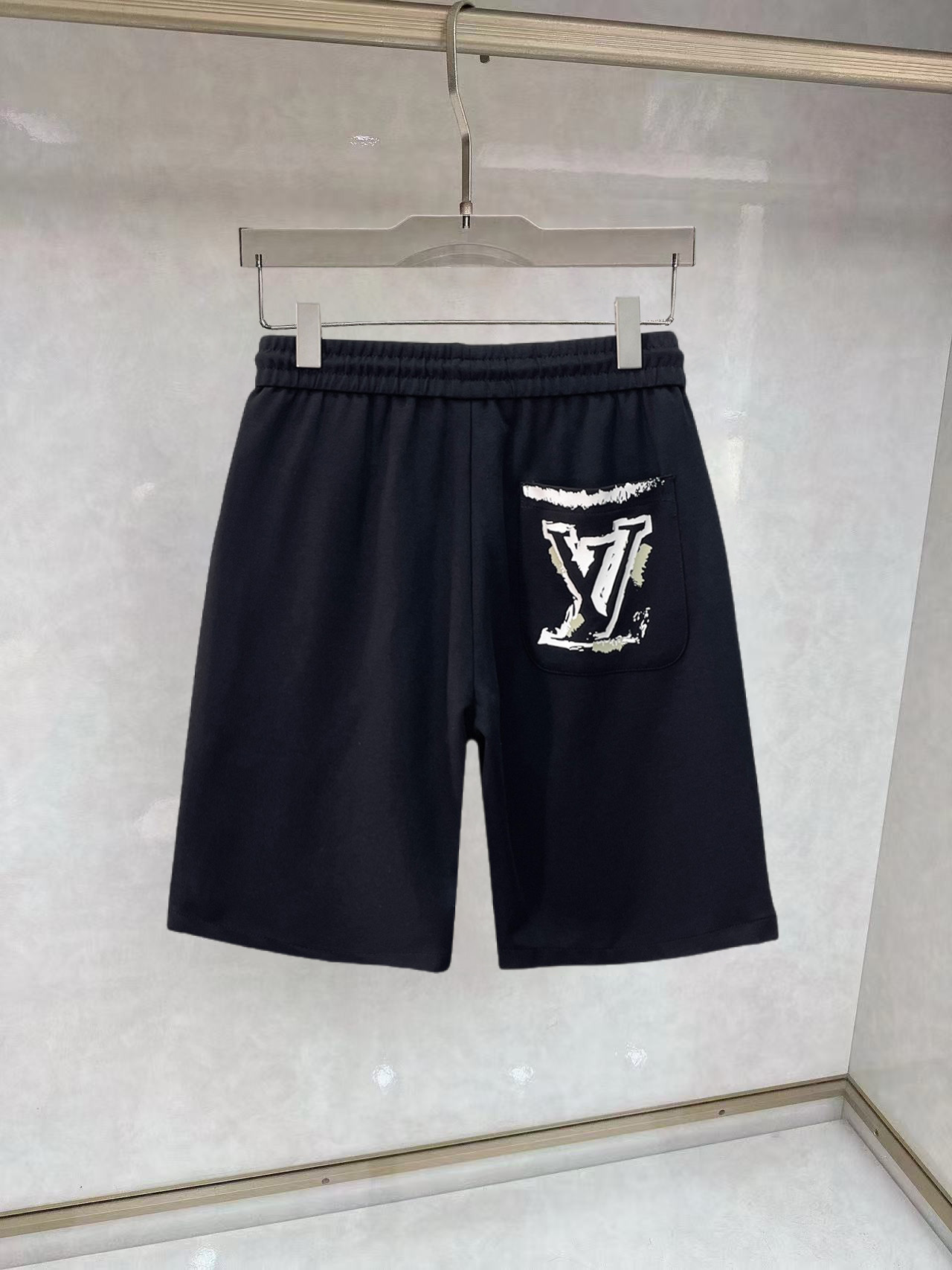 Alternative view of Louis Vuitton Shorts 00041