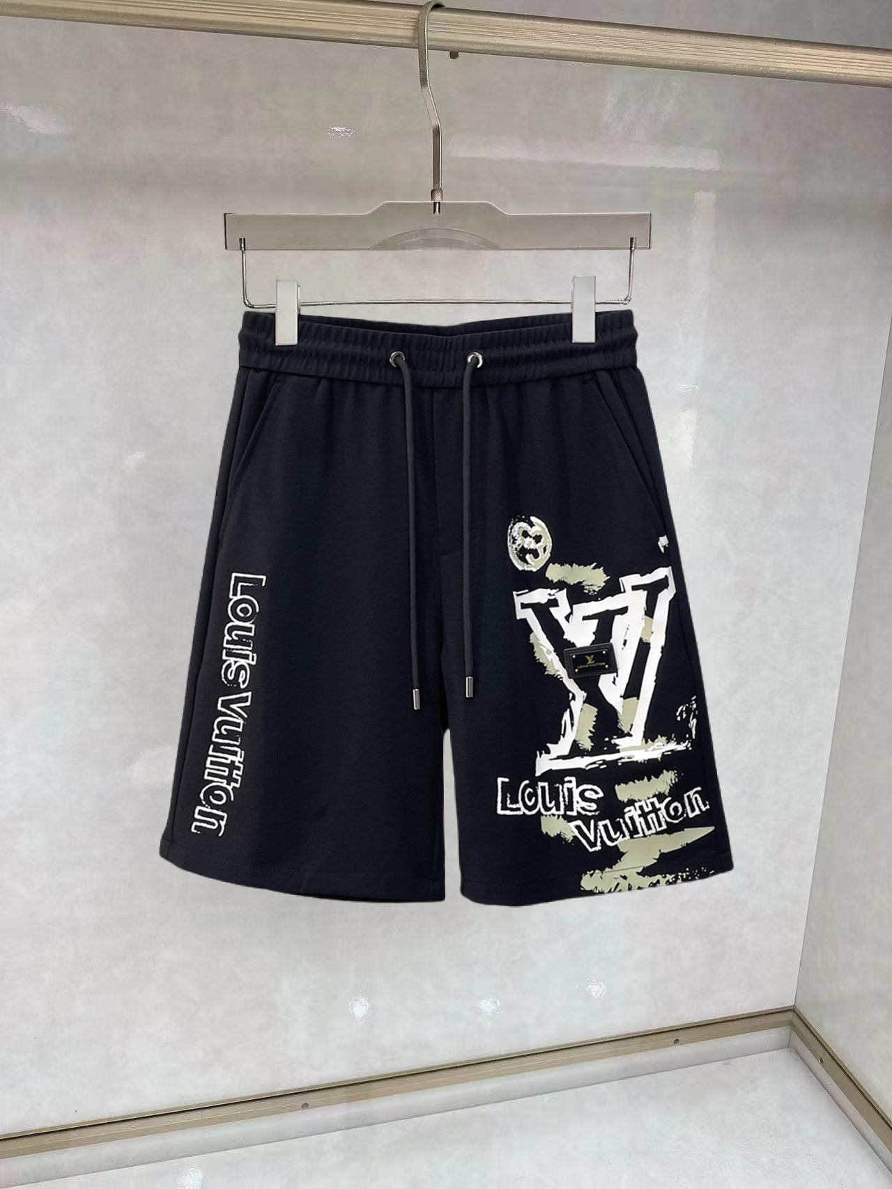 Louis Vuitton Shorts 00041
